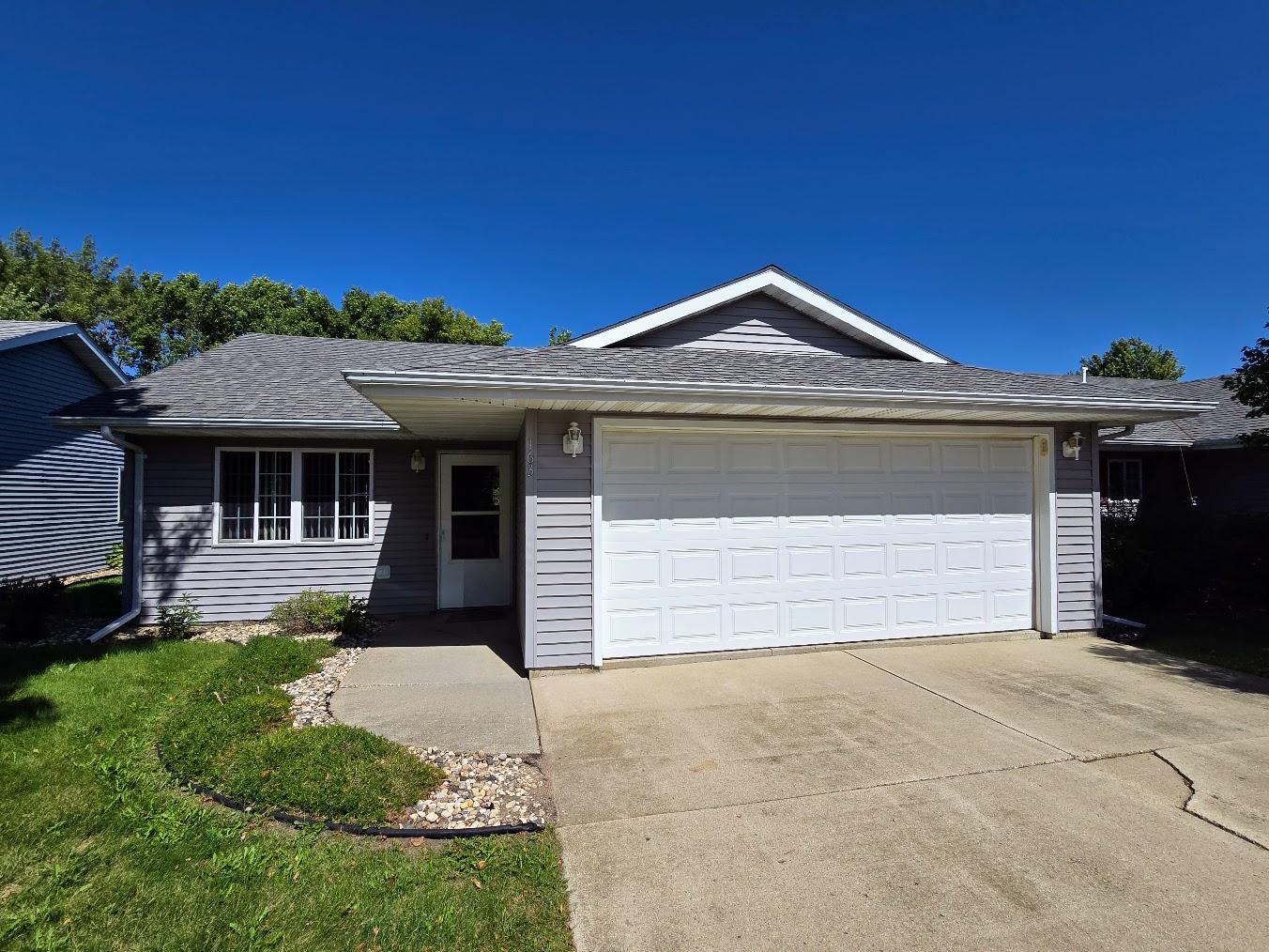 163 Ridgeview Dr, Pipestone, MN 56164