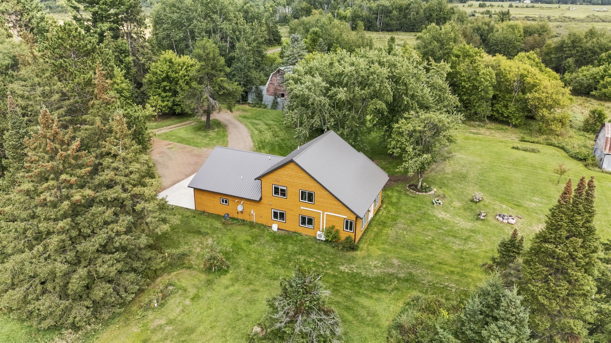 3331 Sunset St, Hinckley, MN 55037