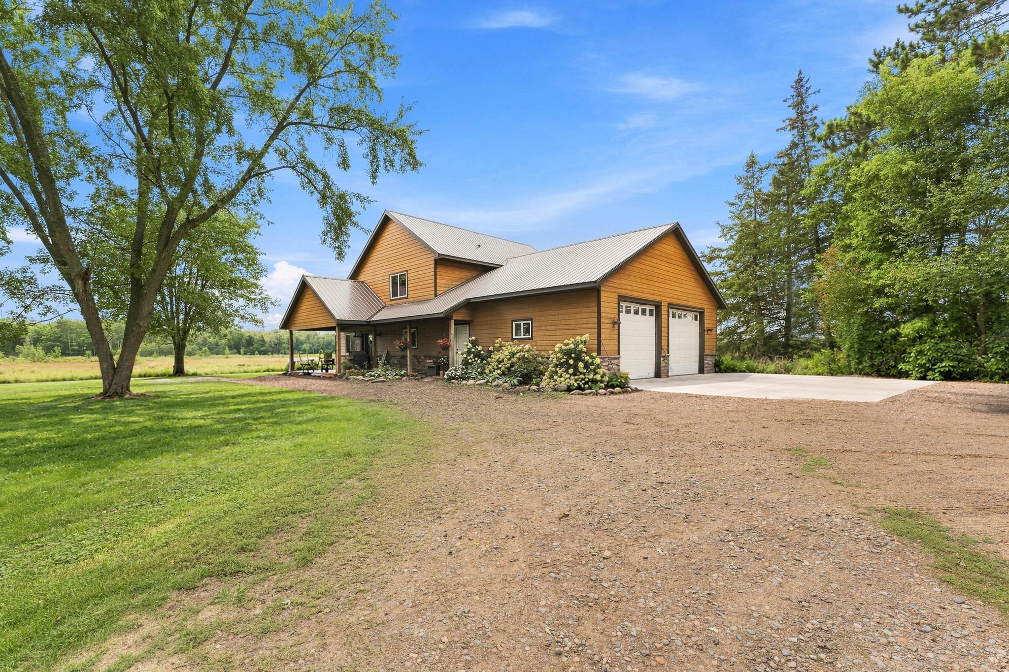3331 Sunset St, Hinckley, MN 55037