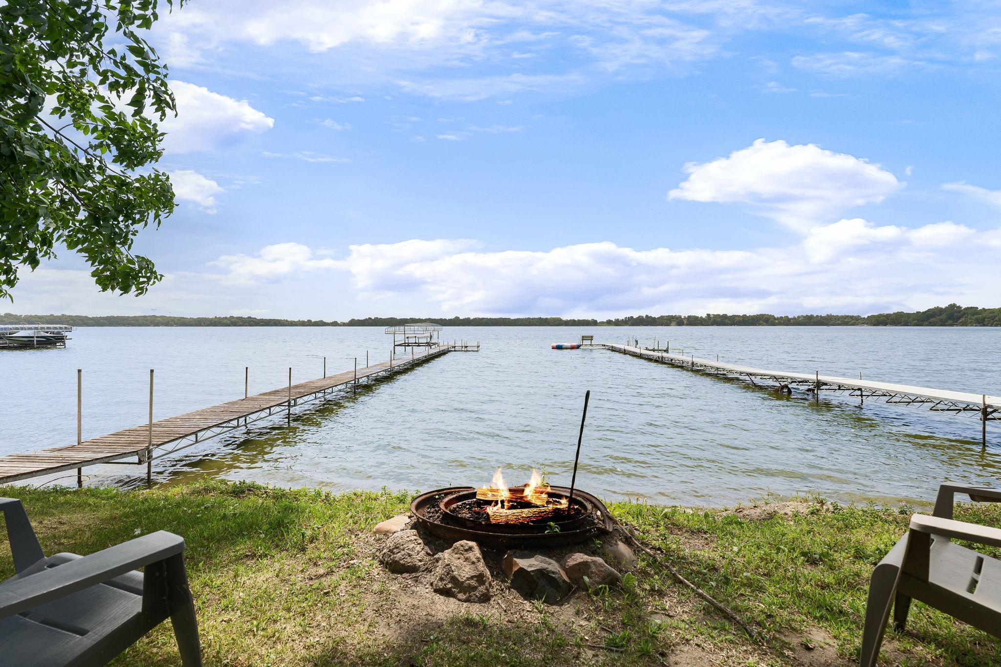 6950 French Lake Ct, Faribault, MN 55021