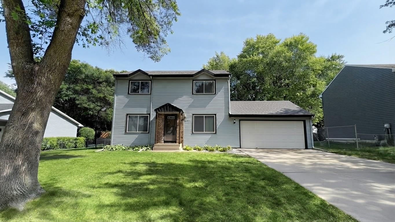 3235 Hamlet Dr, Woodbury, MN 55125