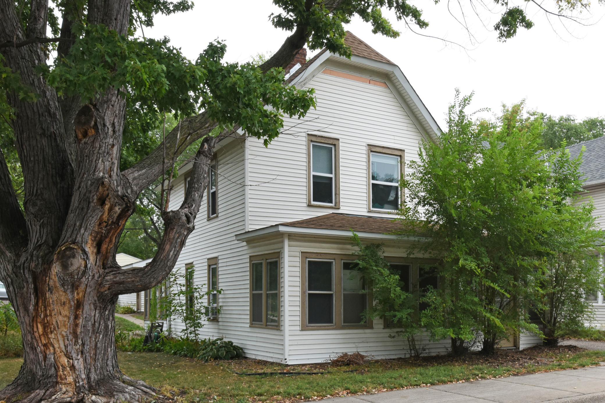 681 Old Highway 8 NW, New Brighton, MN 55112