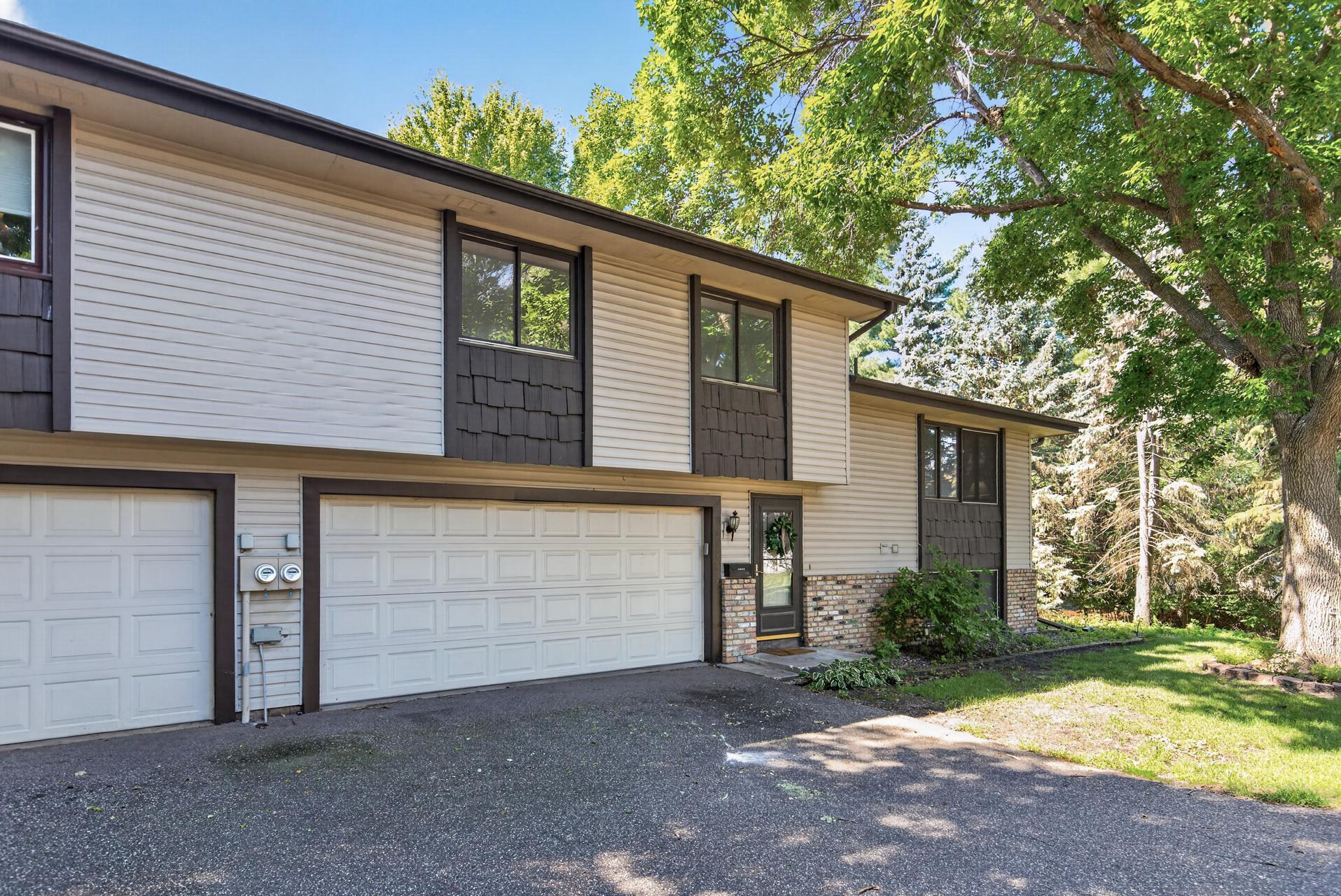 7735 York Ln N, Brooklyn Park, MN 55443