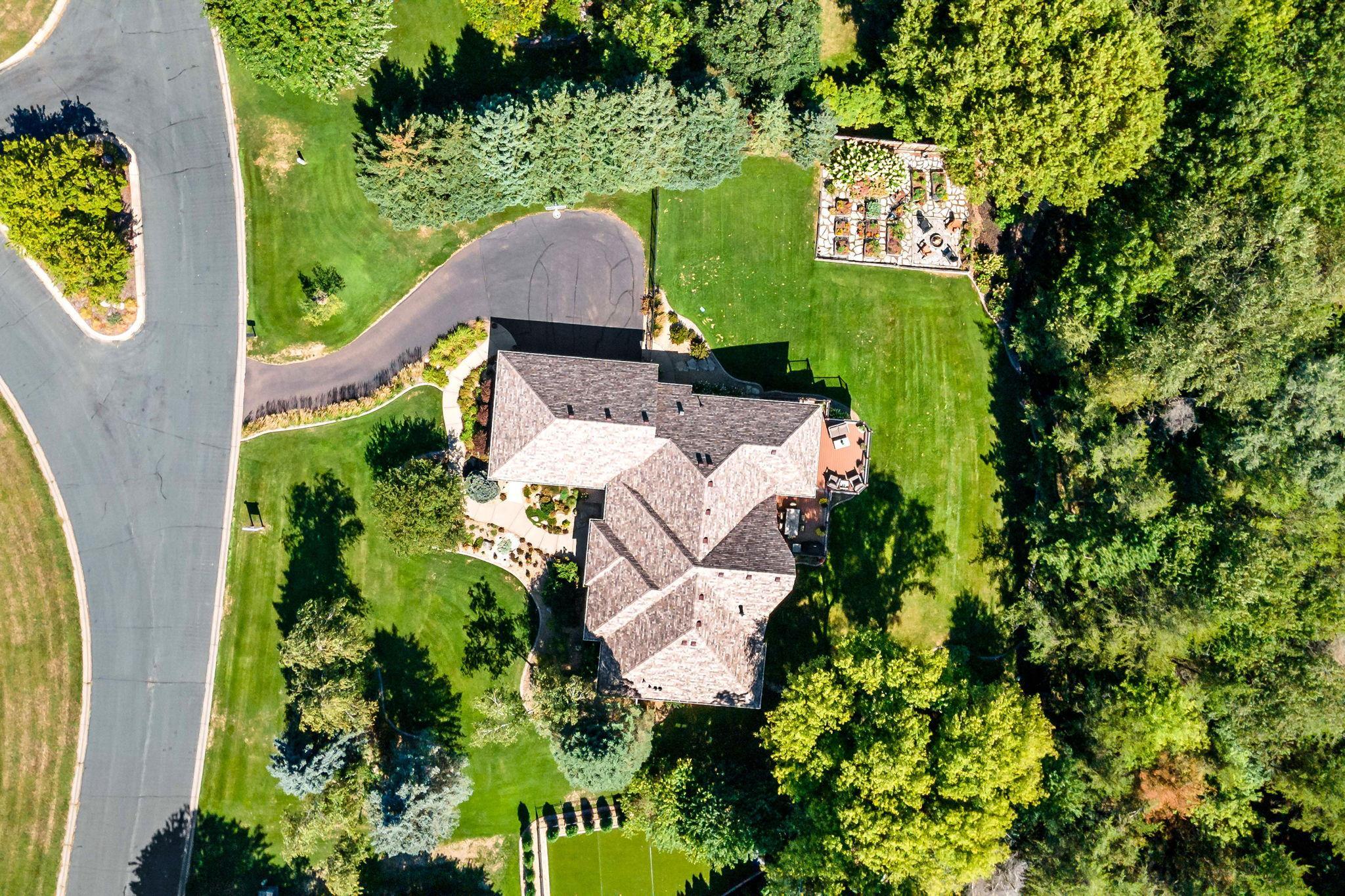 9576 51st St N, Lake Elmo, MN 55042