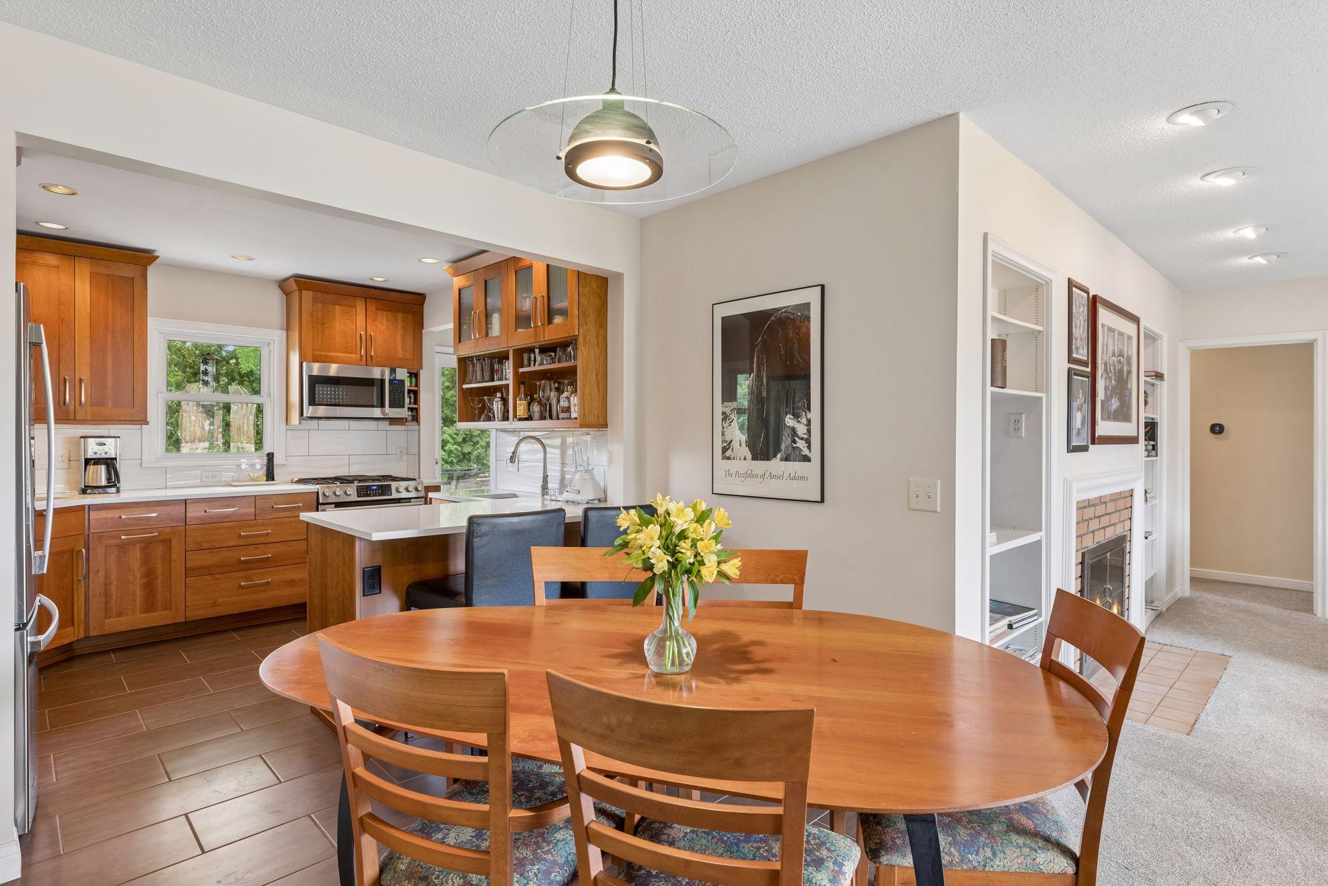 5221 Olson Memorial Hwy Frontage Rd, Golden Valley, MN 55422