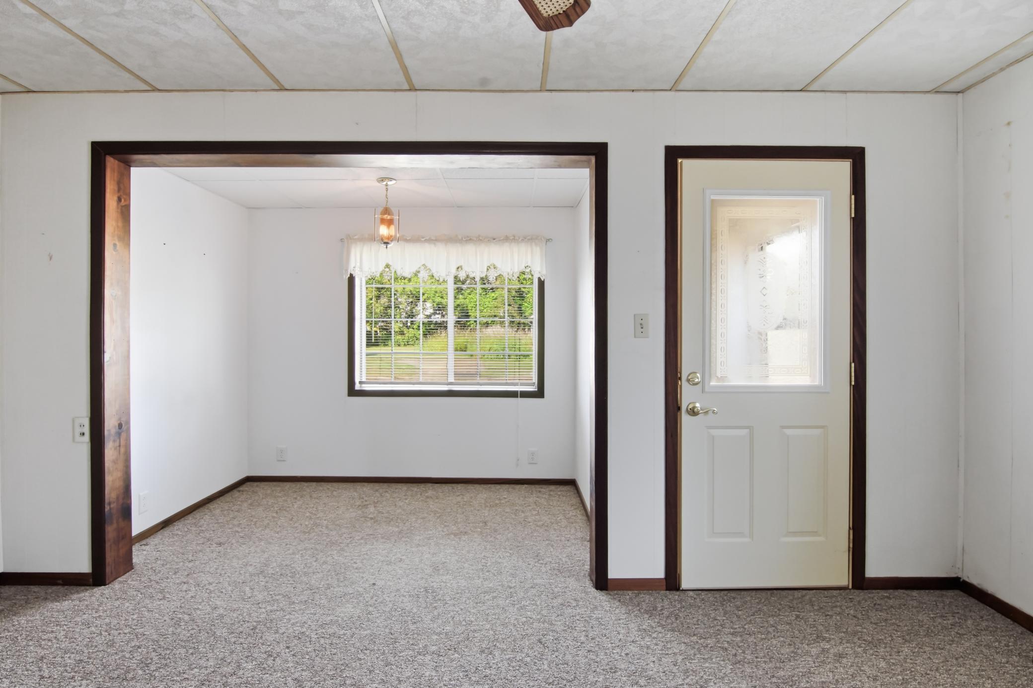 50476 S 2nd St, Eleva, WI 54738