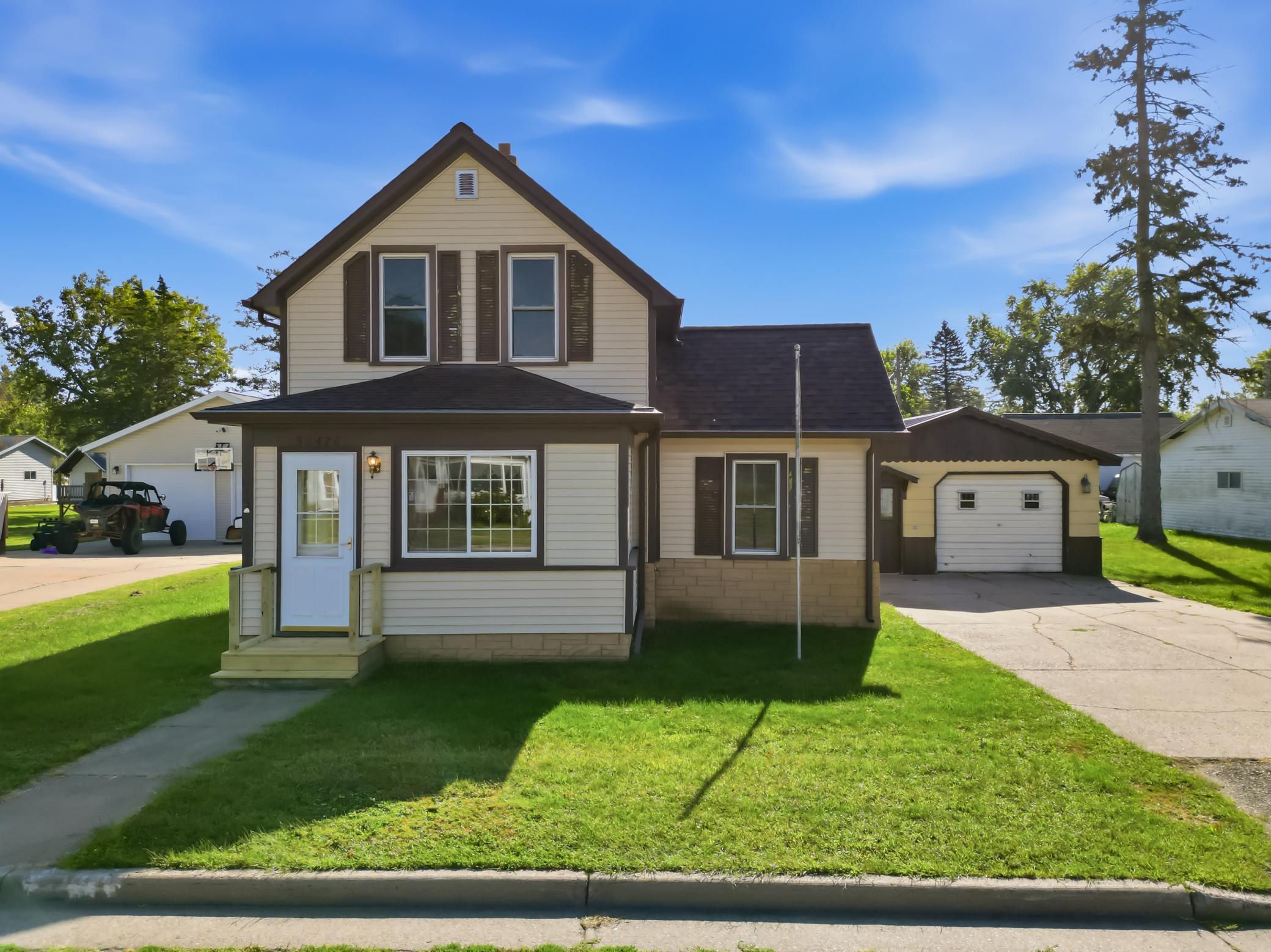 50476 S 2nd St, Eleva, WI 54738