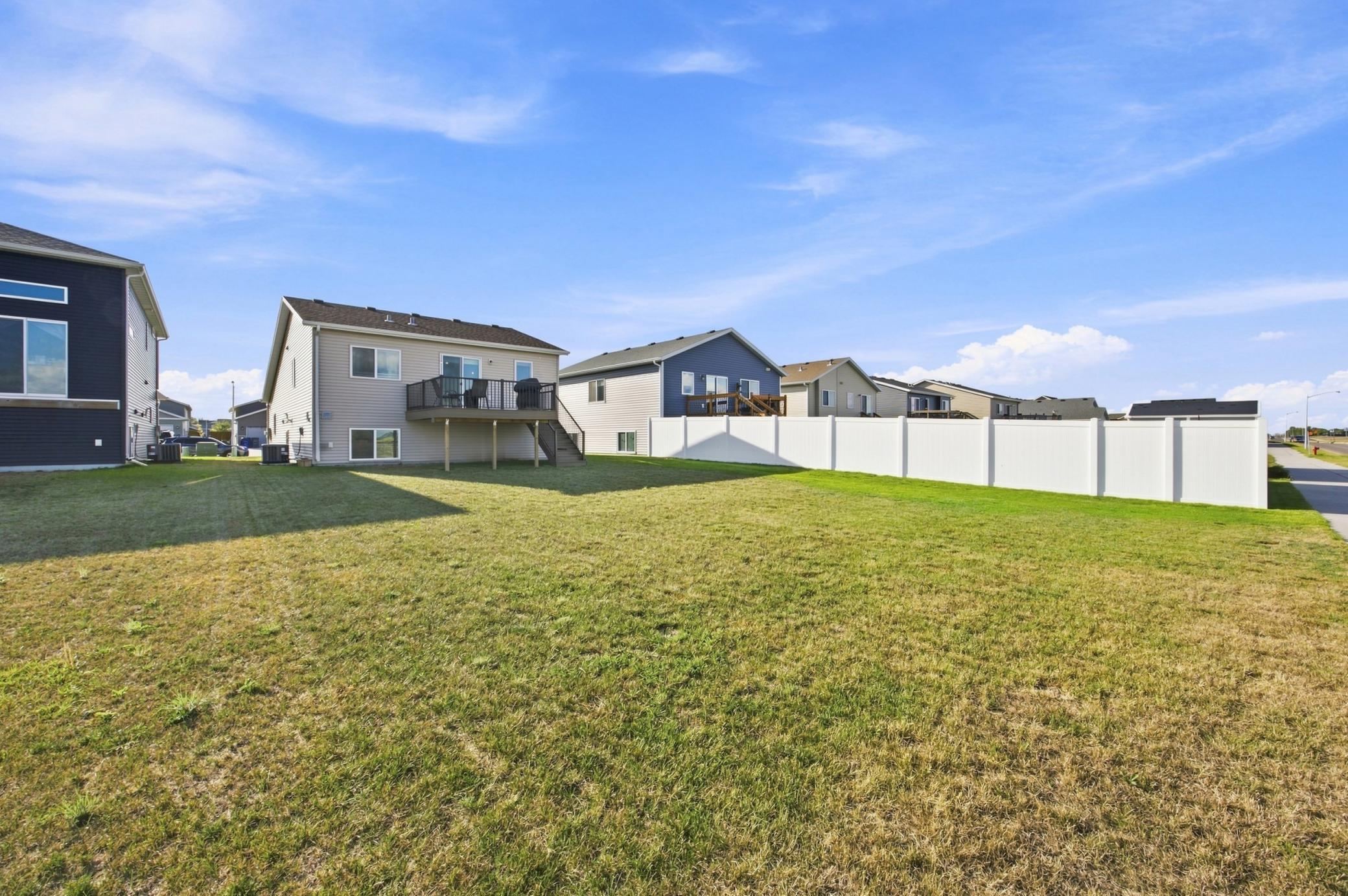 4434 19th St S, Moorhead, MN 56560