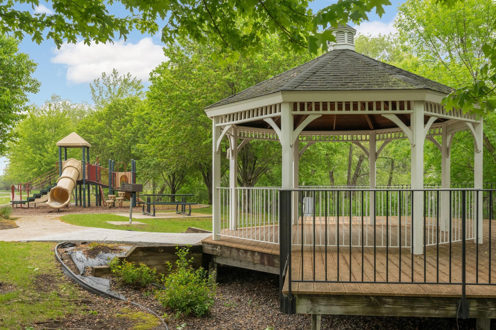 6603 Olive Ln N, Maple Grove, MN 55311