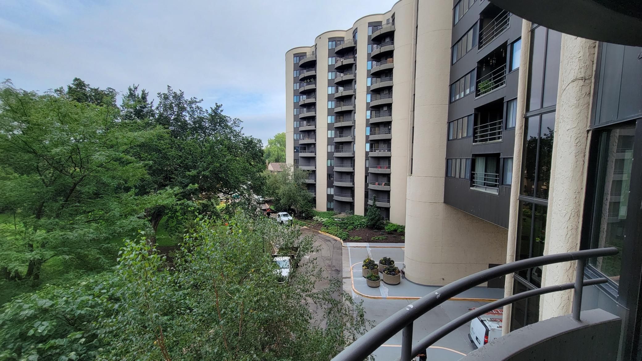 3151 Dean Ct #404, Minneapolis, MN 55416