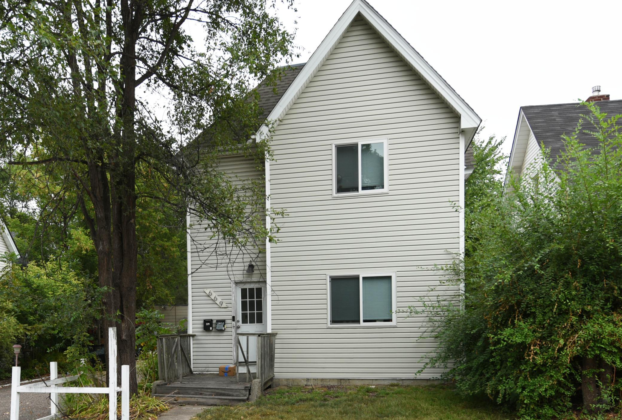 669 Old Highway 8 NW, New Brighton, MN 55112
