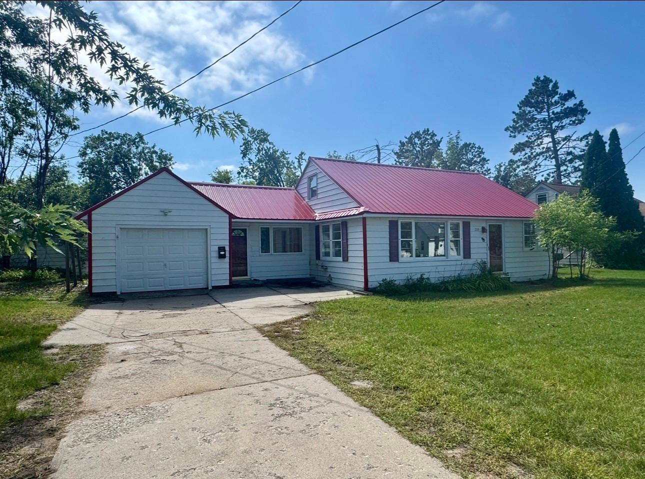 210 24th St NE, Bemidji, MN 56601