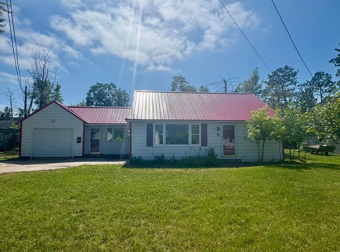 210 24th St NE, Bemidji, MN 56601