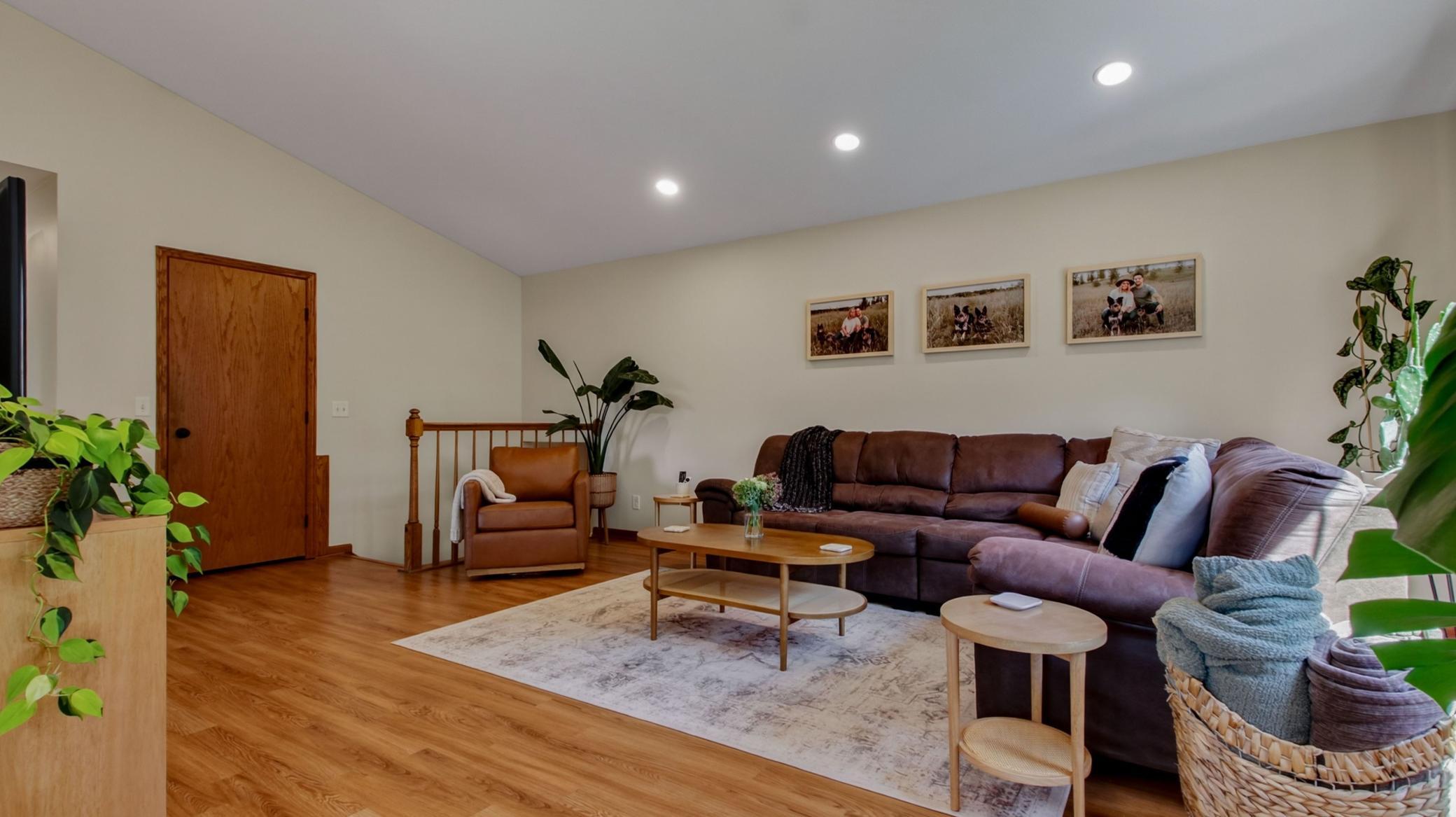 3309 S Pointe Ct, Eau Claire, WI 54701