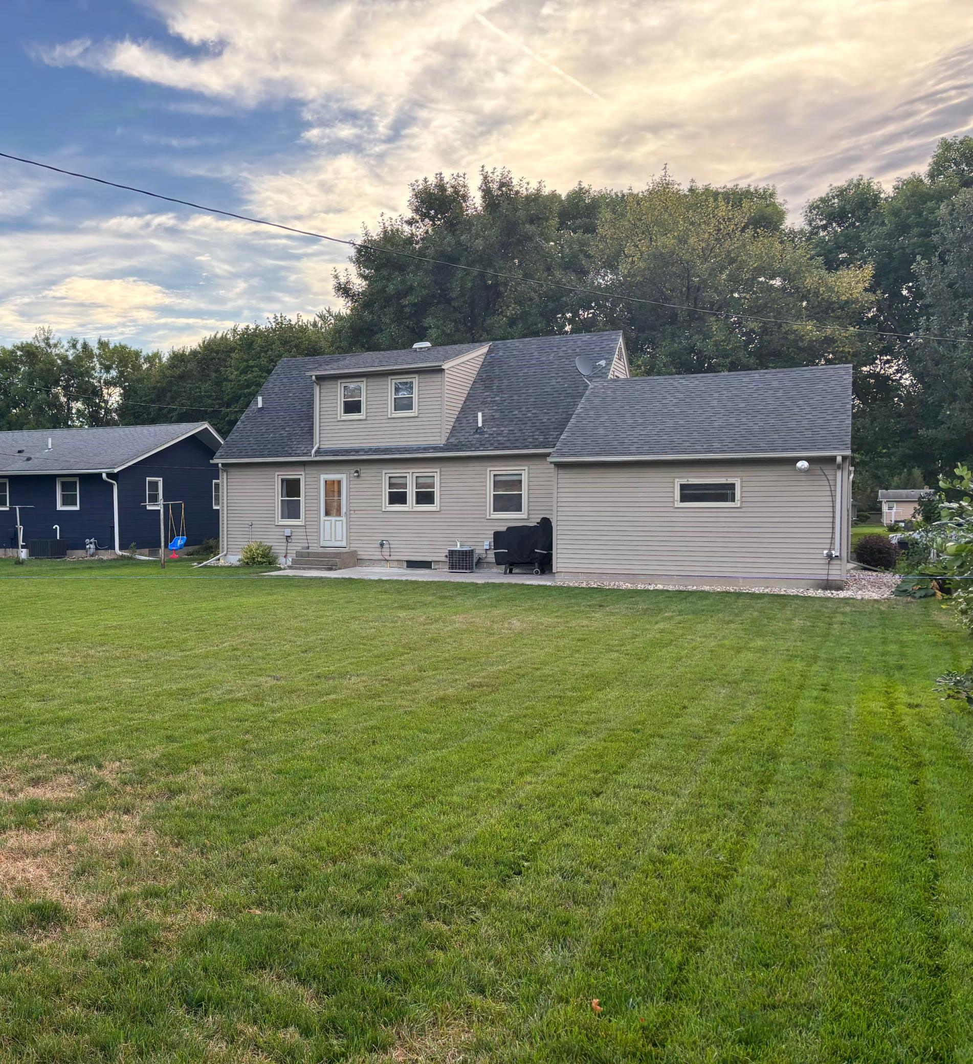 3042 Pine Ave, Slayton, MN 56172