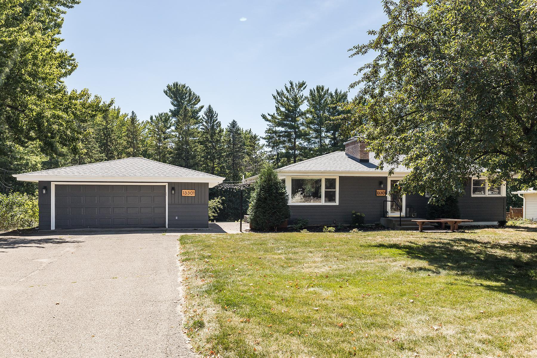 13301 Windyhill Rd, Minnetonka, MN 55305