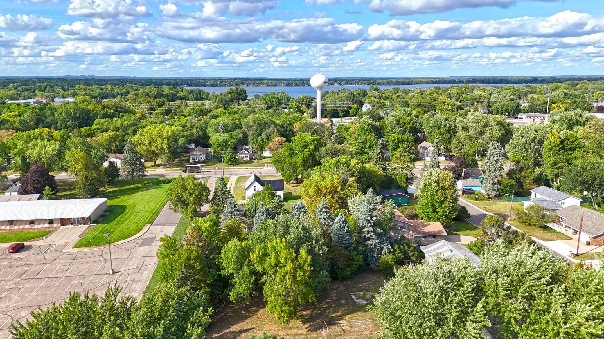 310 Highland St W, Annandale, MN 55302