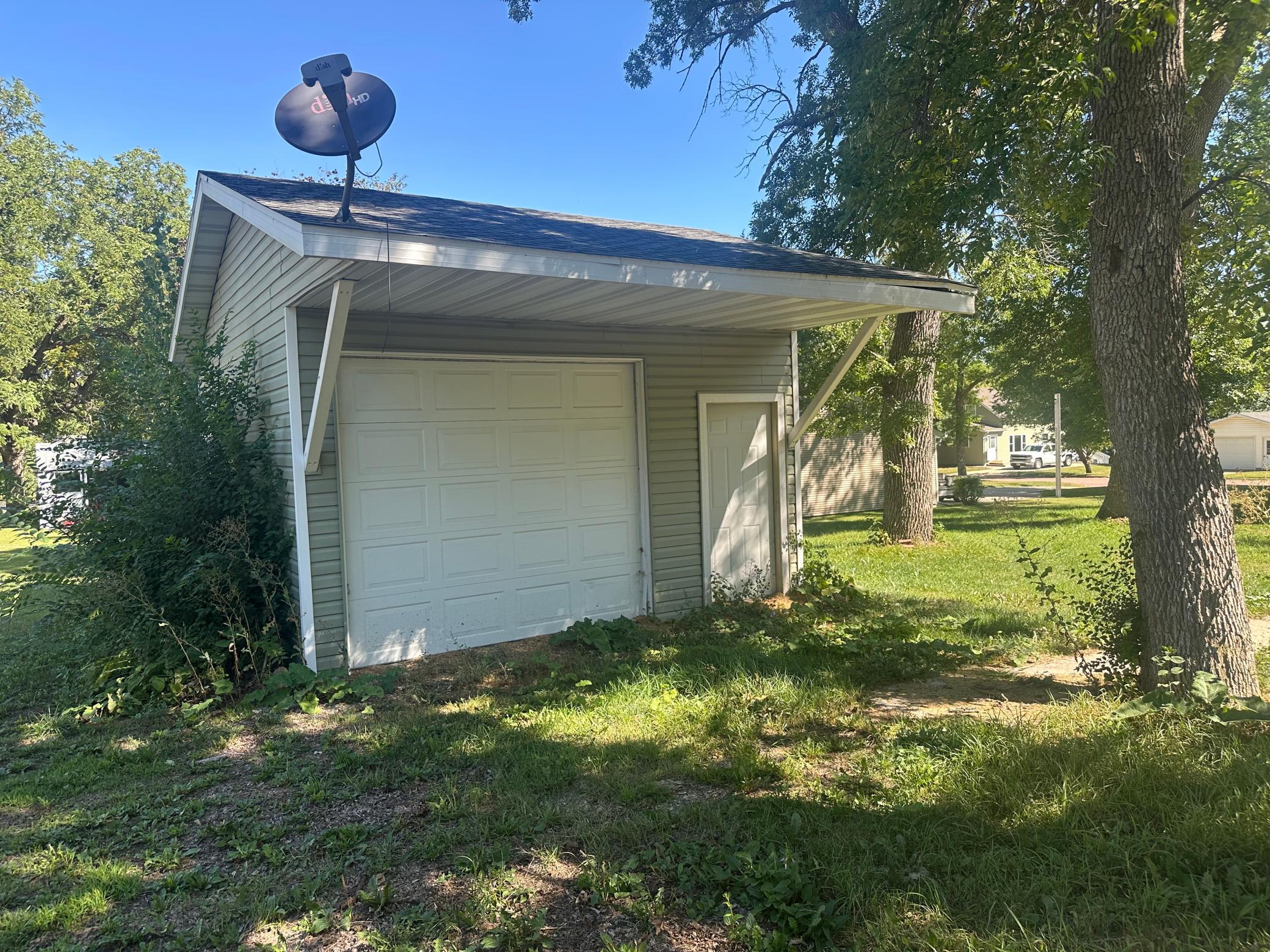 117 S Harold St, Ivanhoe, MN 56142