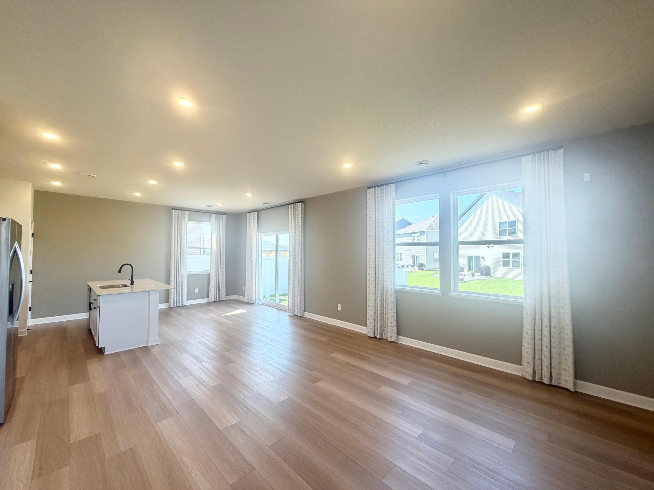 10634 Hinton Ave S, Cottage Grove, MN 55016