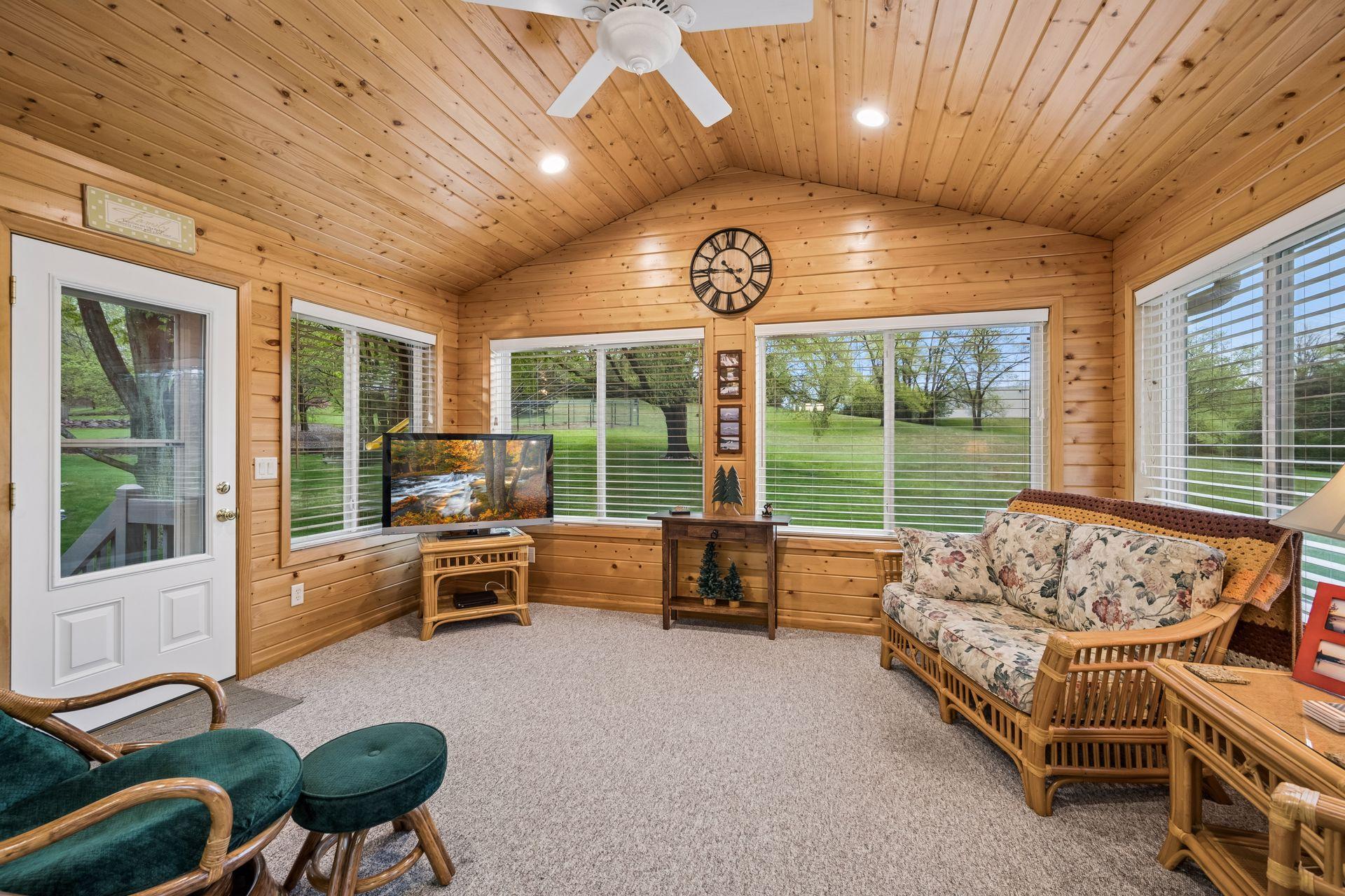 1908 Prairie Hill Rd, Saint Cloud, MN 56301