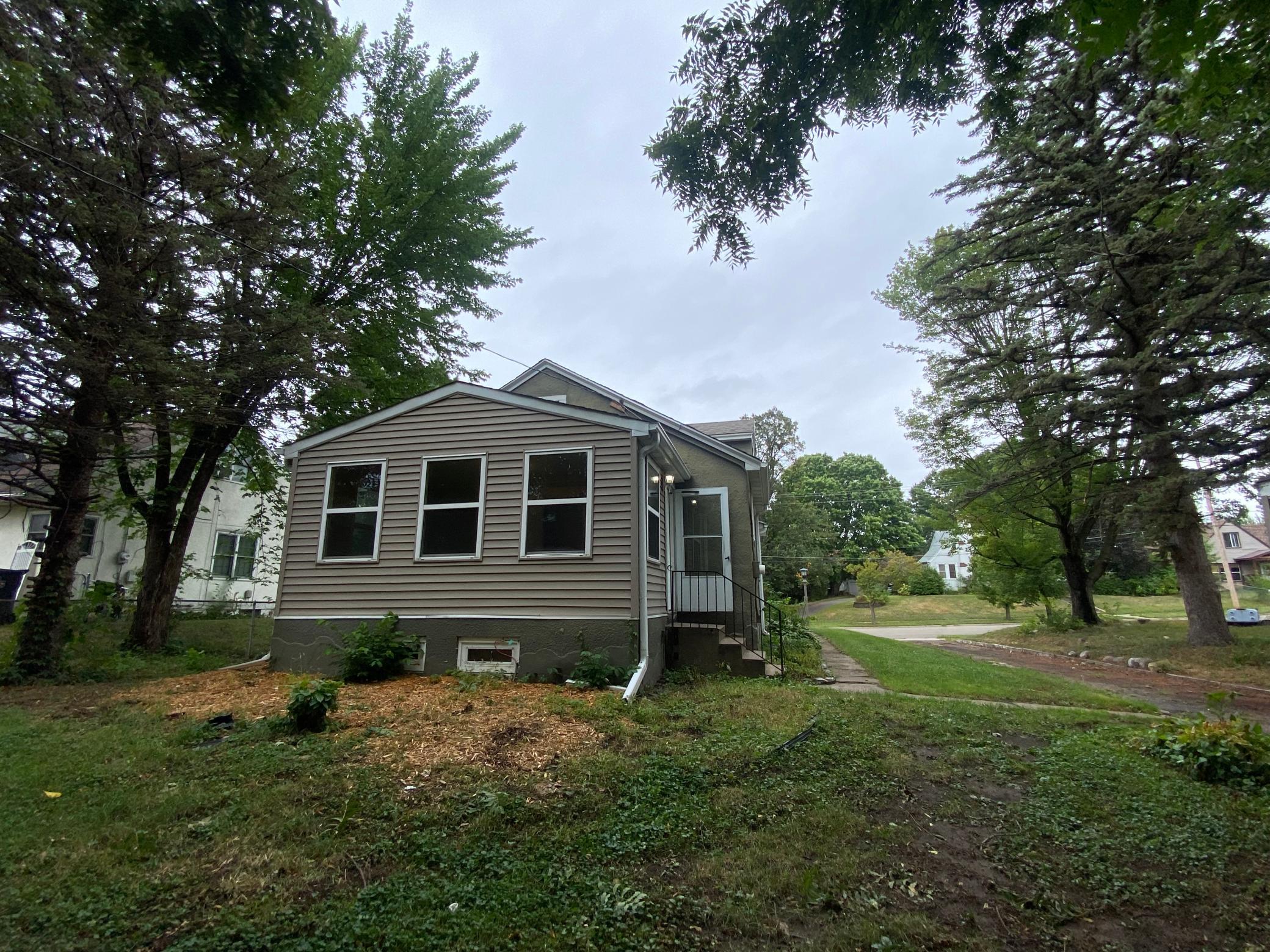 2200 Margaret St, Saint Paul, MN 55119