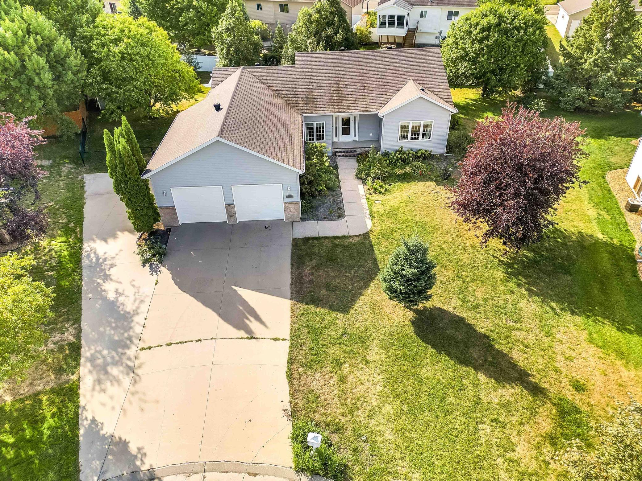 1928 33rd St S, Moorhead, MN 56560