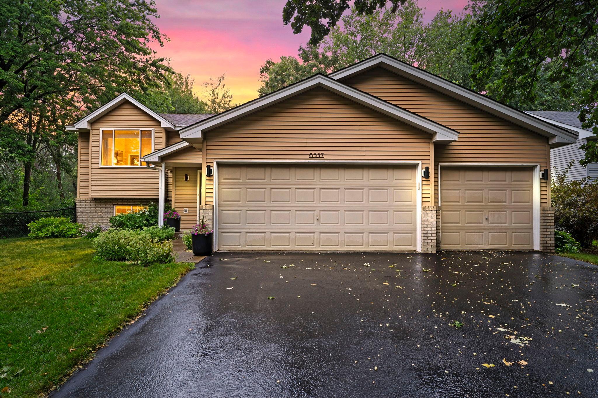 8537 Xylite St NE, Blaine, MN 55449