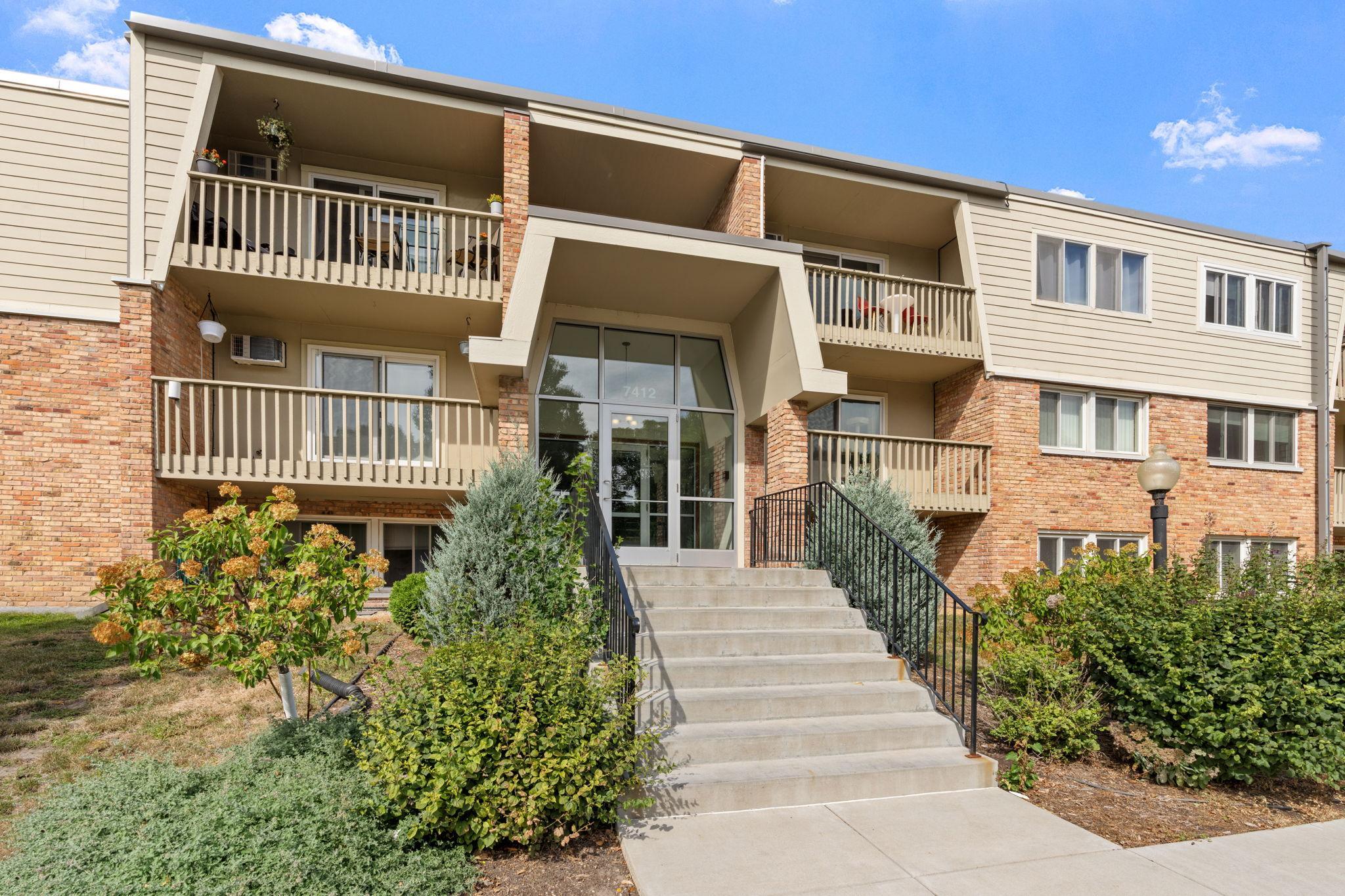 7412 W 22nd St #309, Saint Louis Park, MN 55426