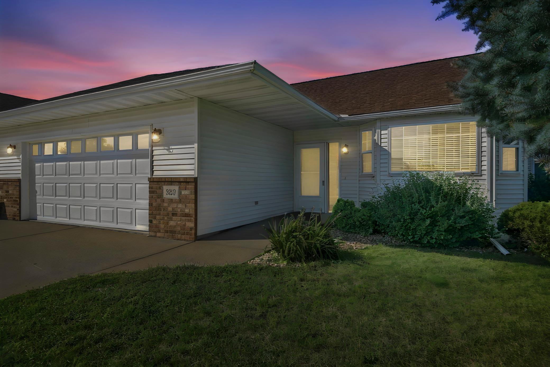 332 4th St SW, Blooming Prairie, MN 55917