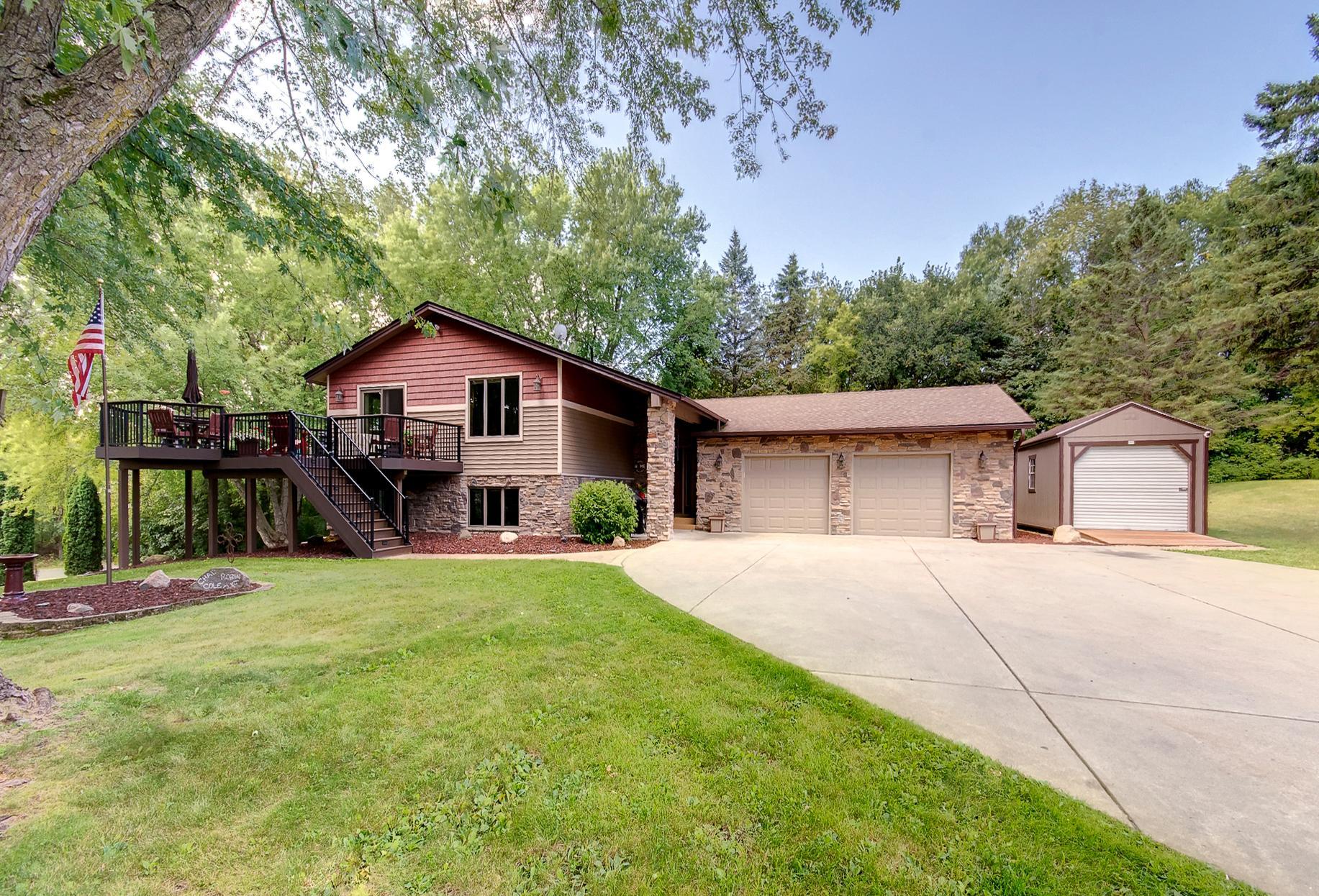 22710 Pinto Ln, Lakeville, MN 55044