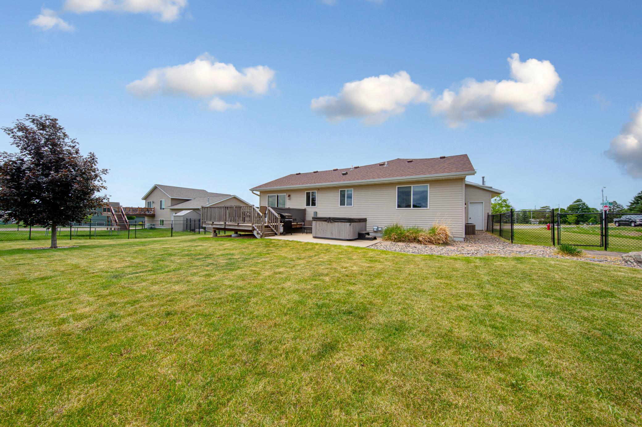 315 Hazeltine Ave NE, Owatonna, MN 55060