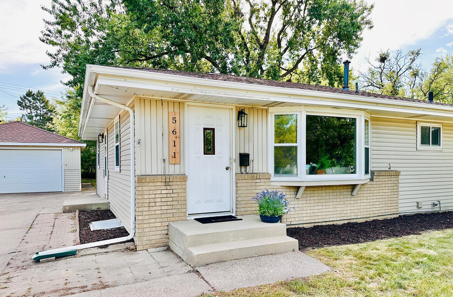 5611 6th St NE, Fridley, MN 55432
