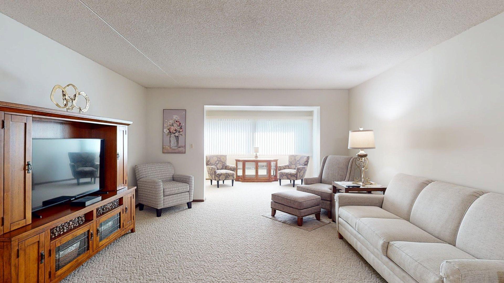 2100 Valkyrie Dr NW #302, Rochester, MN 55901