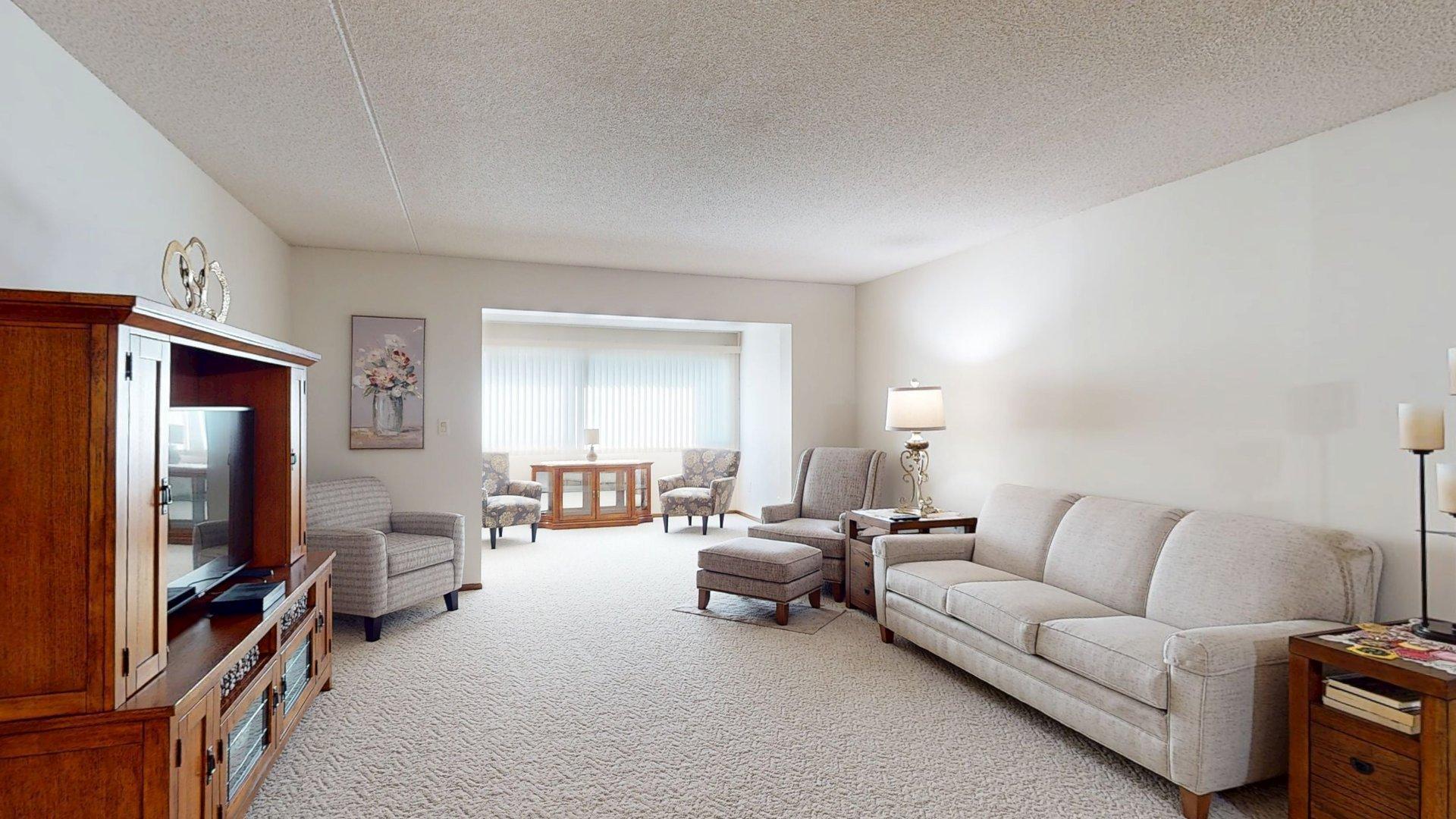 2100 Valkyrie Dr NW #302, Rochester, MN 55901