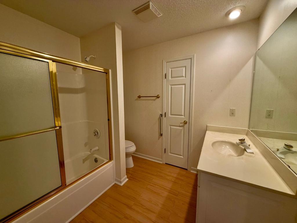 13040 Evergreen Dr, Lindstrom, MN 55045