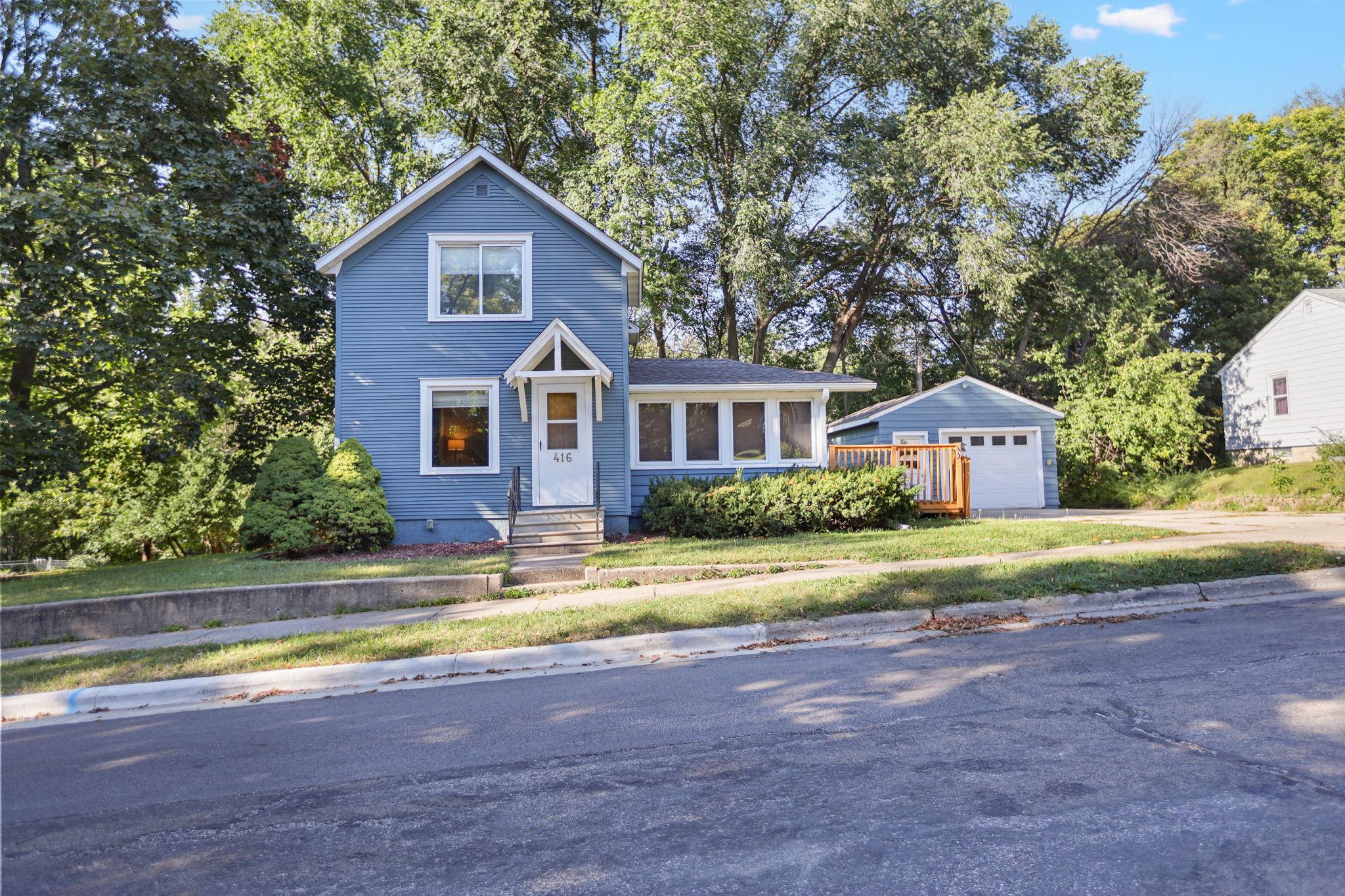 416 3rd St NE, Faribault, MN 55021