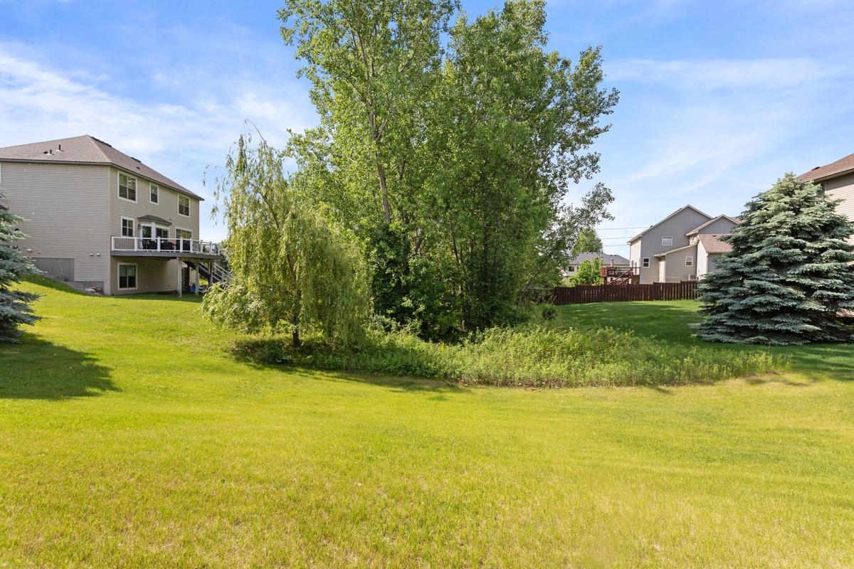 5721 103rd Ave N, Brooklyn Park, MN 55443