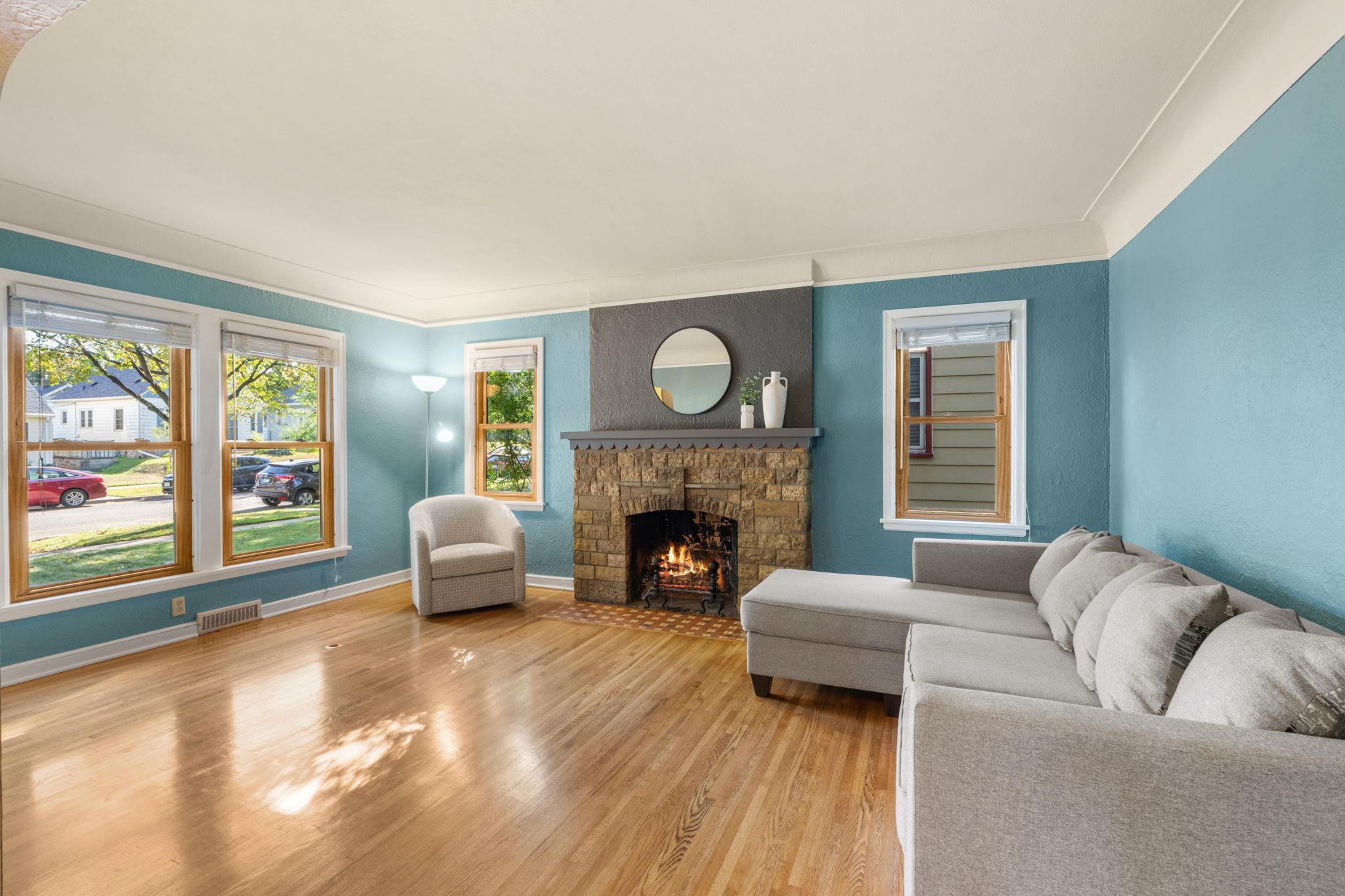 1161 Van Buren Ave, Saint Paul, MN 55104