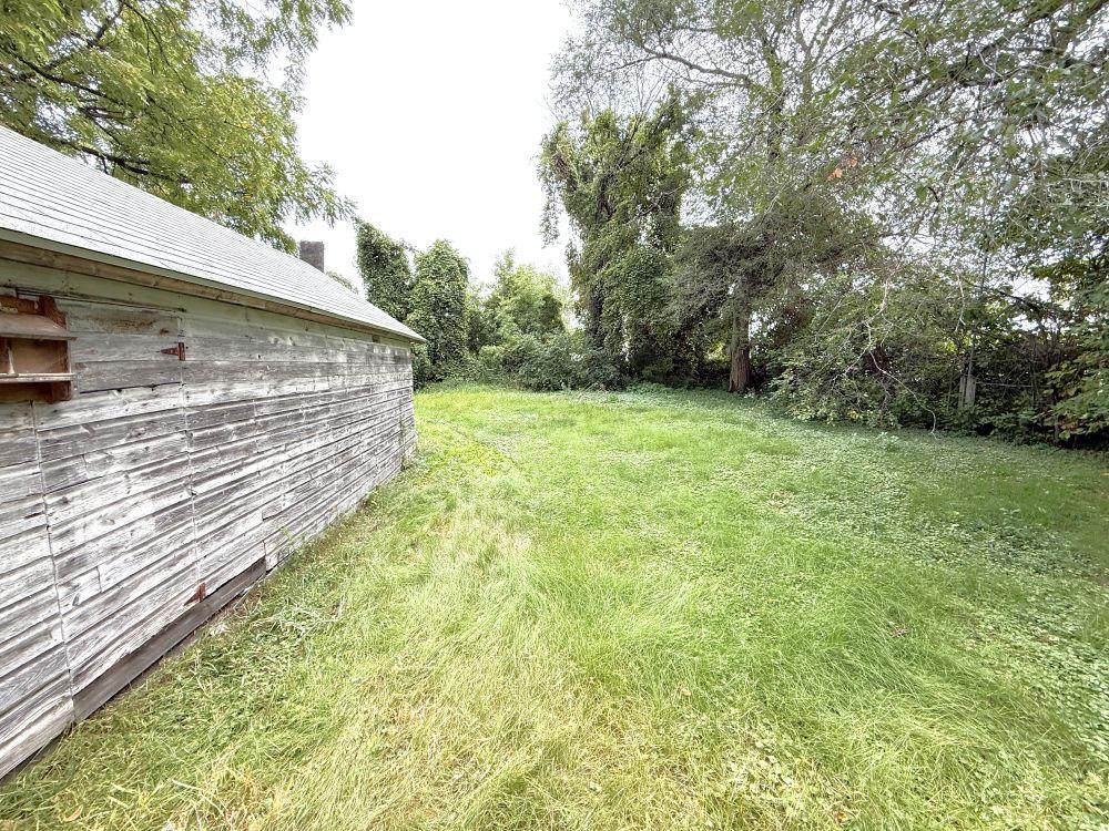 209 E Oak Ave, Frazee, MN 56544