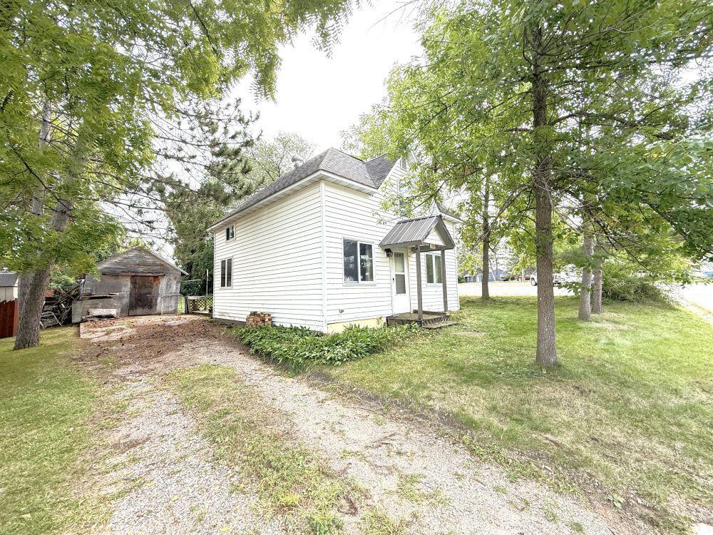 209 E Oak Ave, Frazee, MN 56544