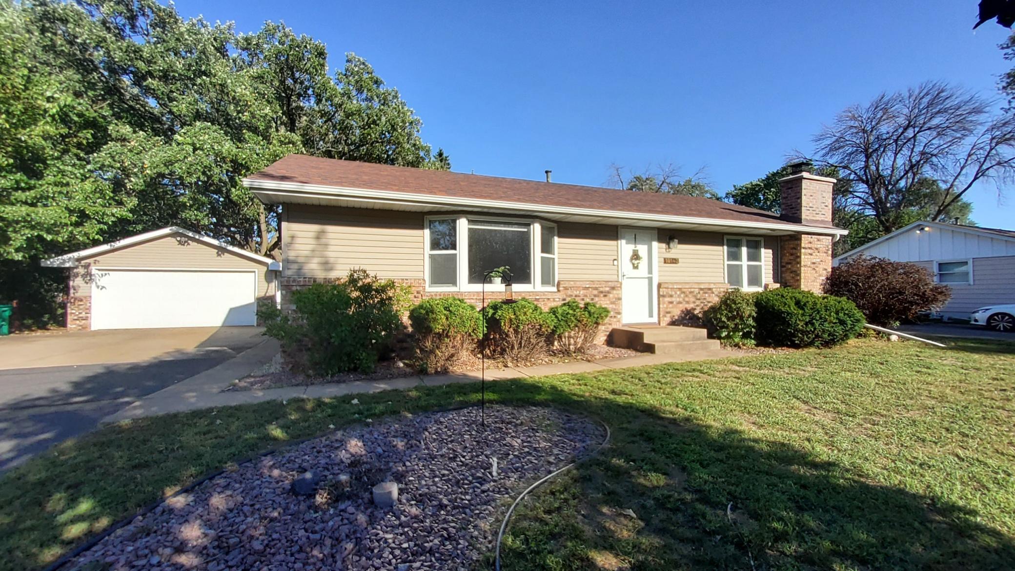 10143 Cottonwood St NW, Coon Rapids, MN 55448