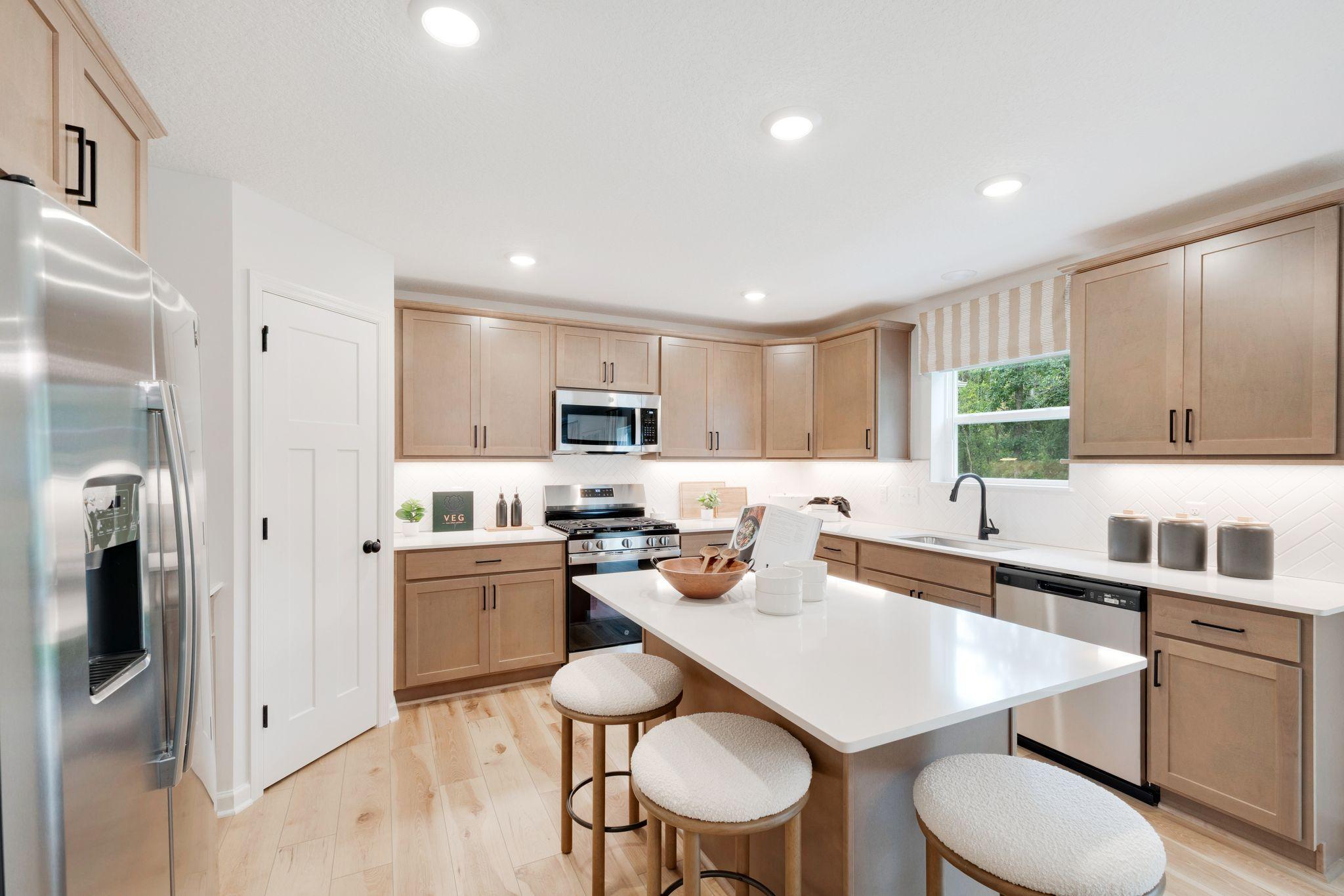 1149 Annagaire Curve, Rosemount, MN 55068