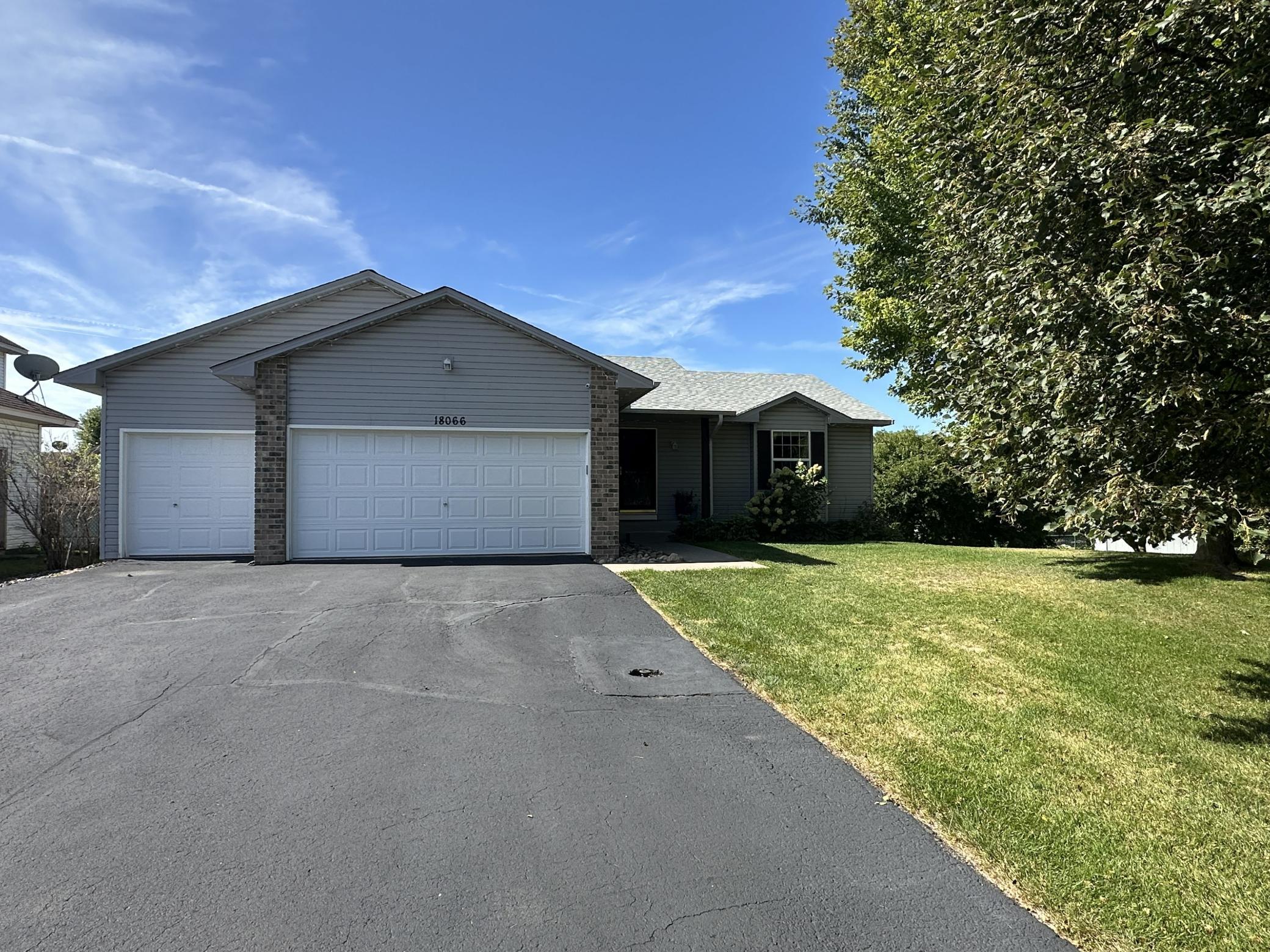 18066 Lincoln Cir NW, Elk River, MN 55330