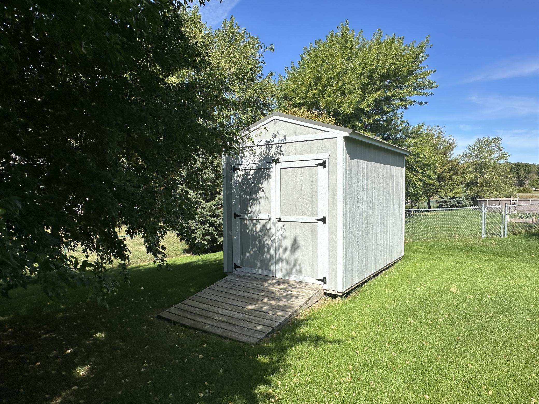 18066 Lincoln Cir NW, Elk River, MN 55330