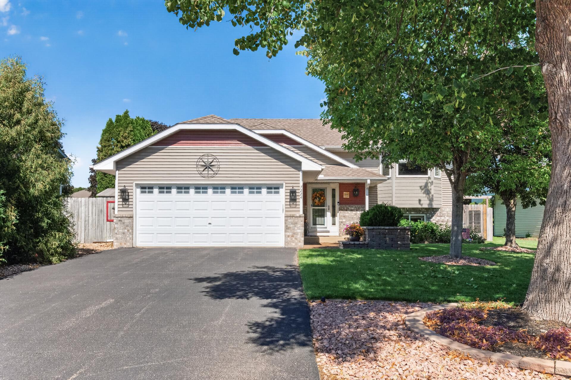 7224 96th St S, Cottage Grove, MN 55016