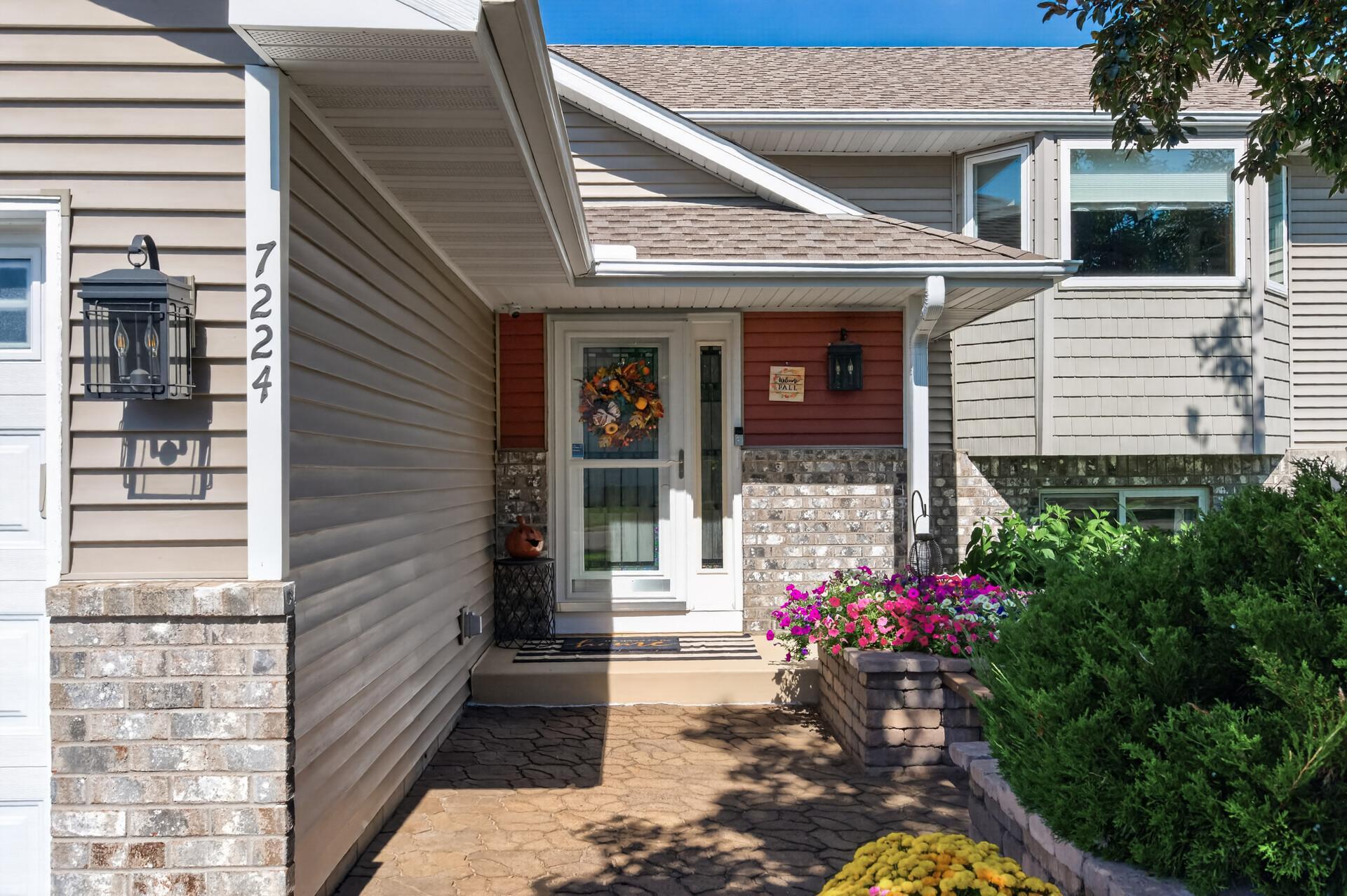 7224 96th St S, Cottage Grove, MN 55016