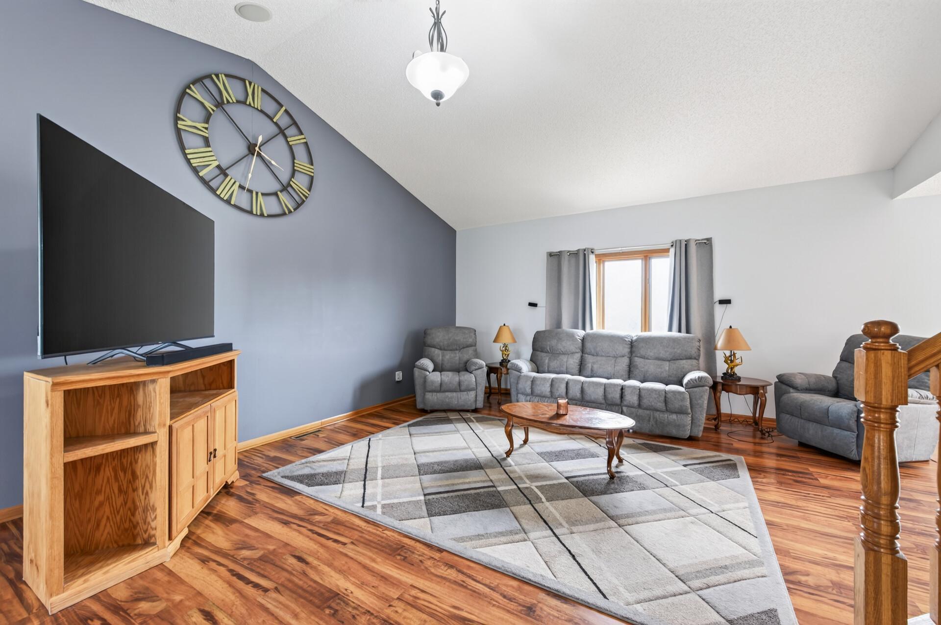 19408 Albany Ct NW, Elk River, MN 55330