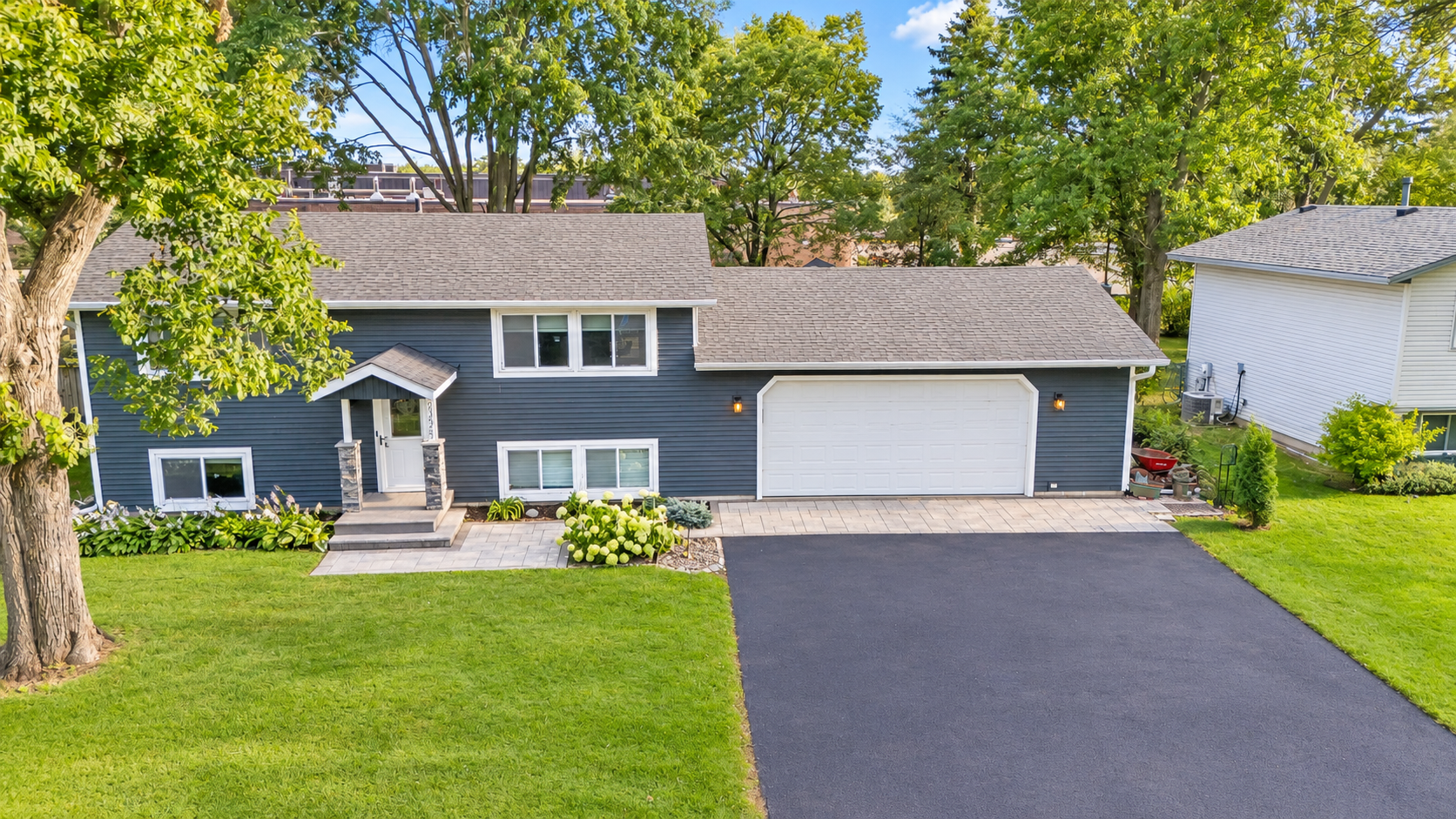 10225 99th Ave N, Maple Grove, MN 55369