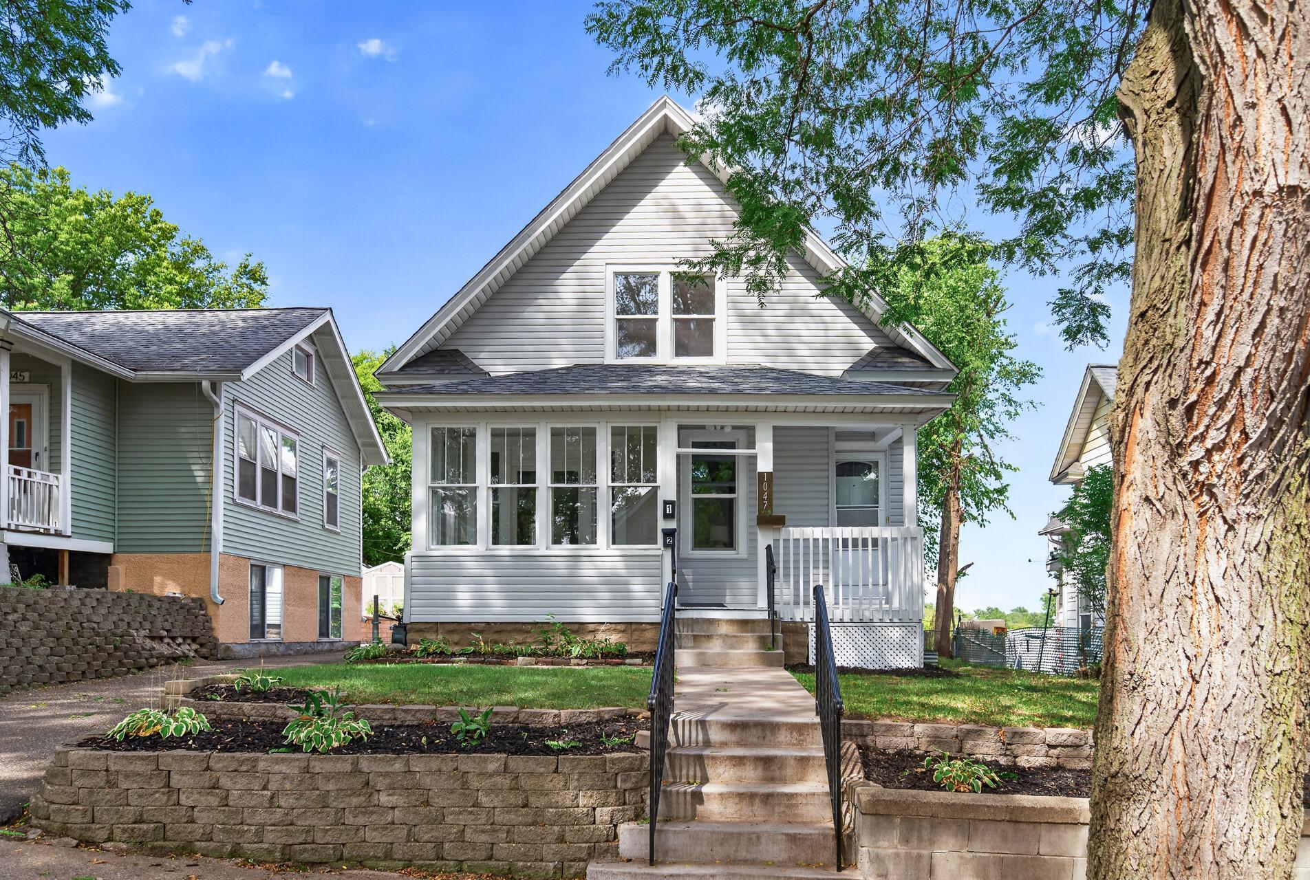 1047 5th St E, Saint Paul, MN 55106