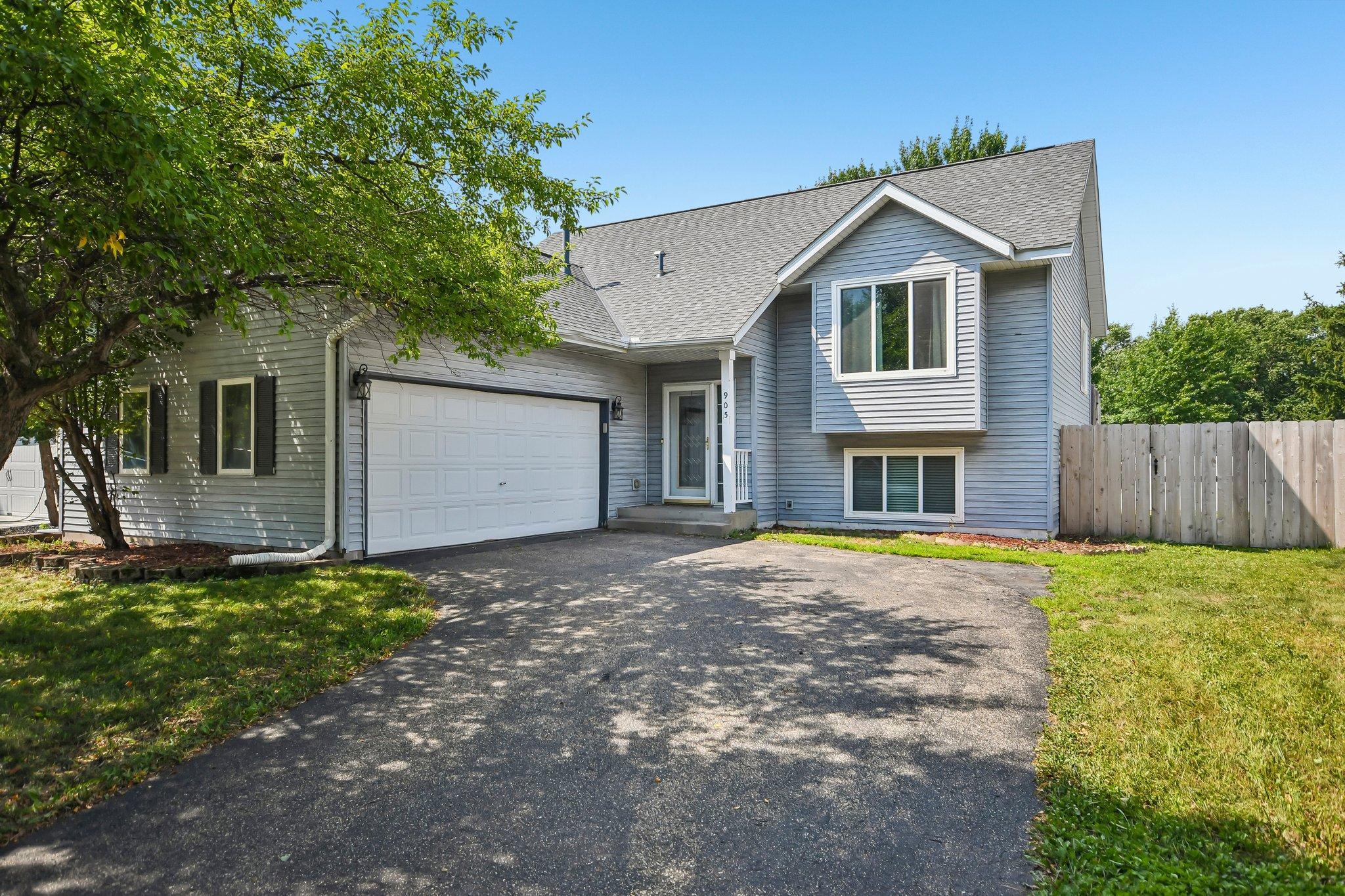 905 Walnut St, Farmington, MN 55024
